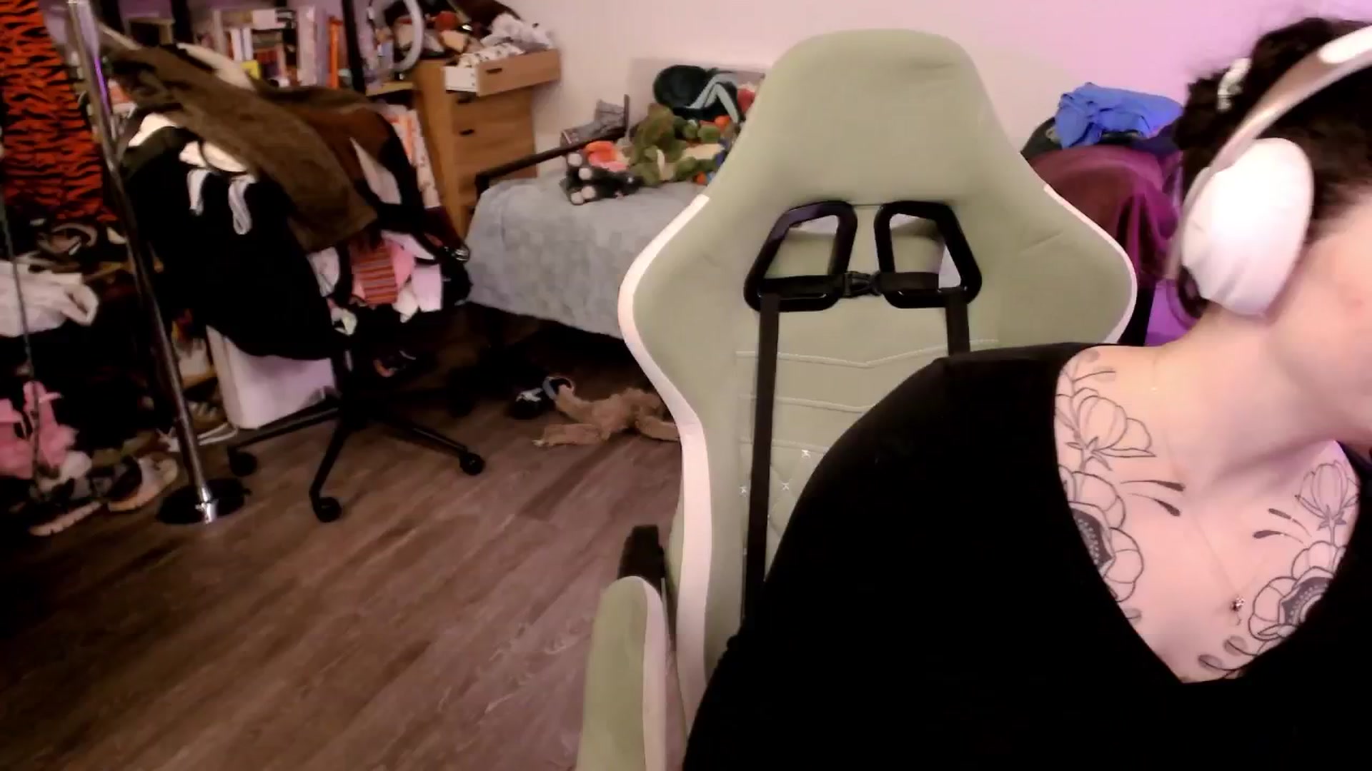 Gallery image thumbnail from ToniTigresse's myfreecams stream on, 09/30/2025, 02:42 image 8 of 20