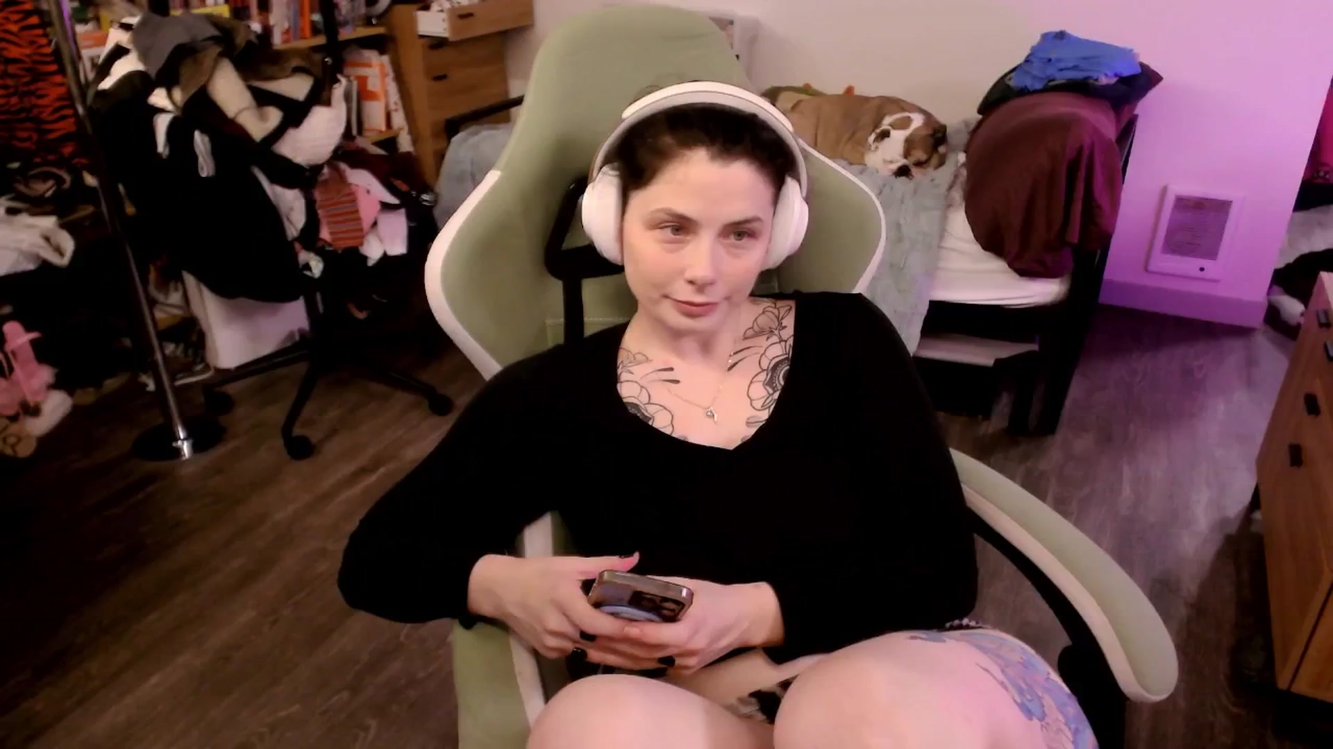 Gallery image thumbnail from ToniTigresse's myfreecams stream on, 09/30/2025, 02:42 image 17 of 20