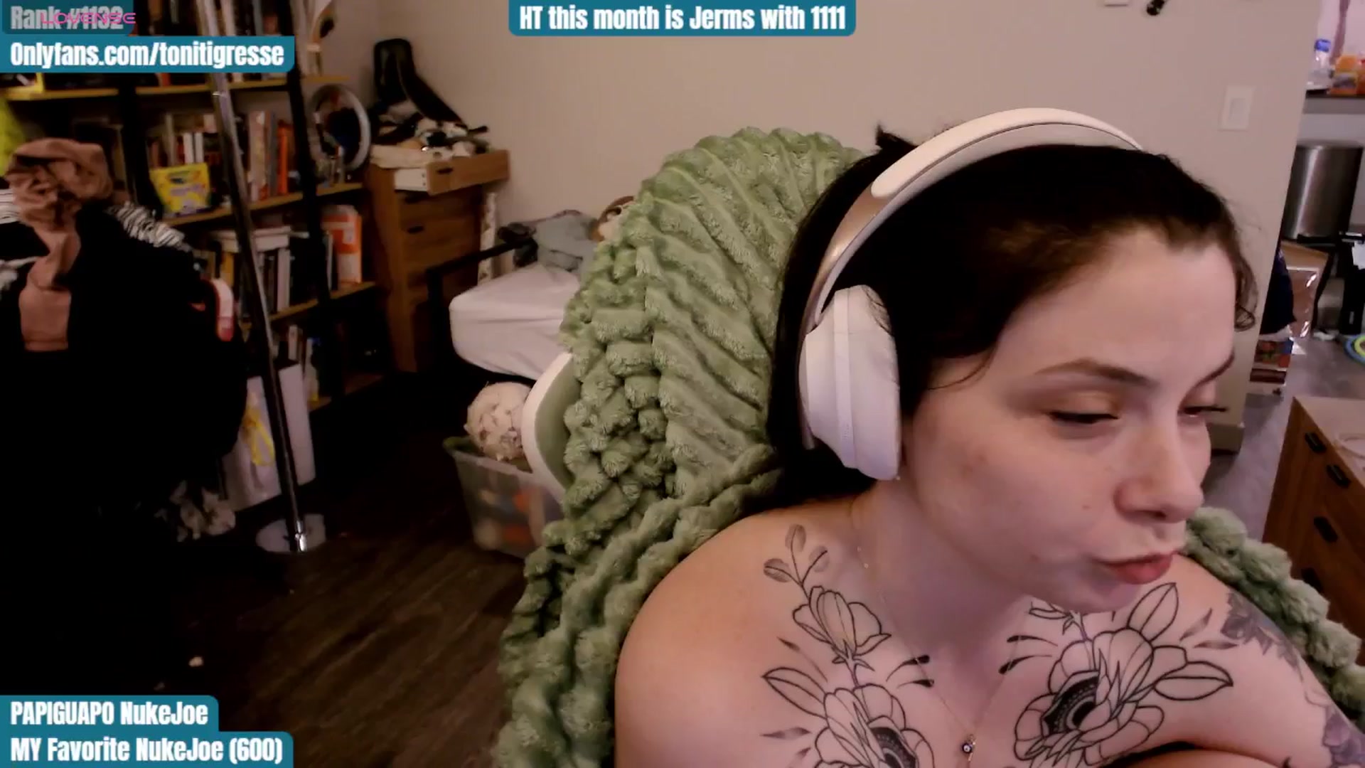 Gallery image thumbnail from ToniTigresse's myfreecams stream on, 10/28/2025, 02:03 image 10 of 20
