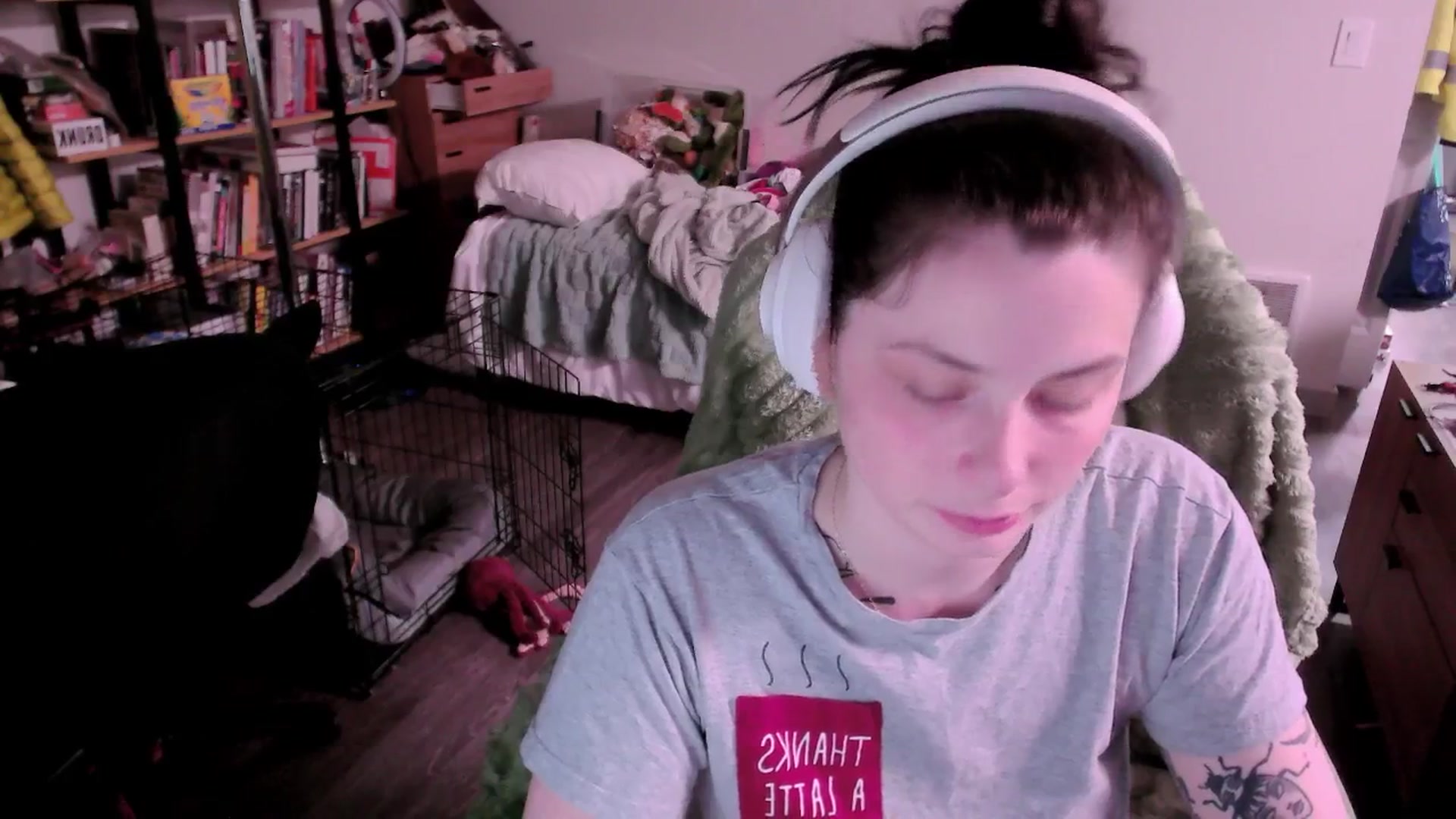 Gallery image thumbnail from ToniTigresse's myfreecams stream on, 11/10/2025, 04:03 image 15 of 20