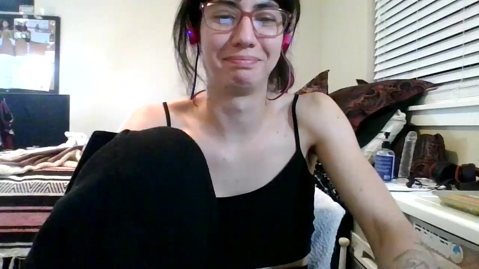 Gallery image thumbnail from ToniTime's myfreecams stream on, 11/19/2023, 13:29 image 11 of 20