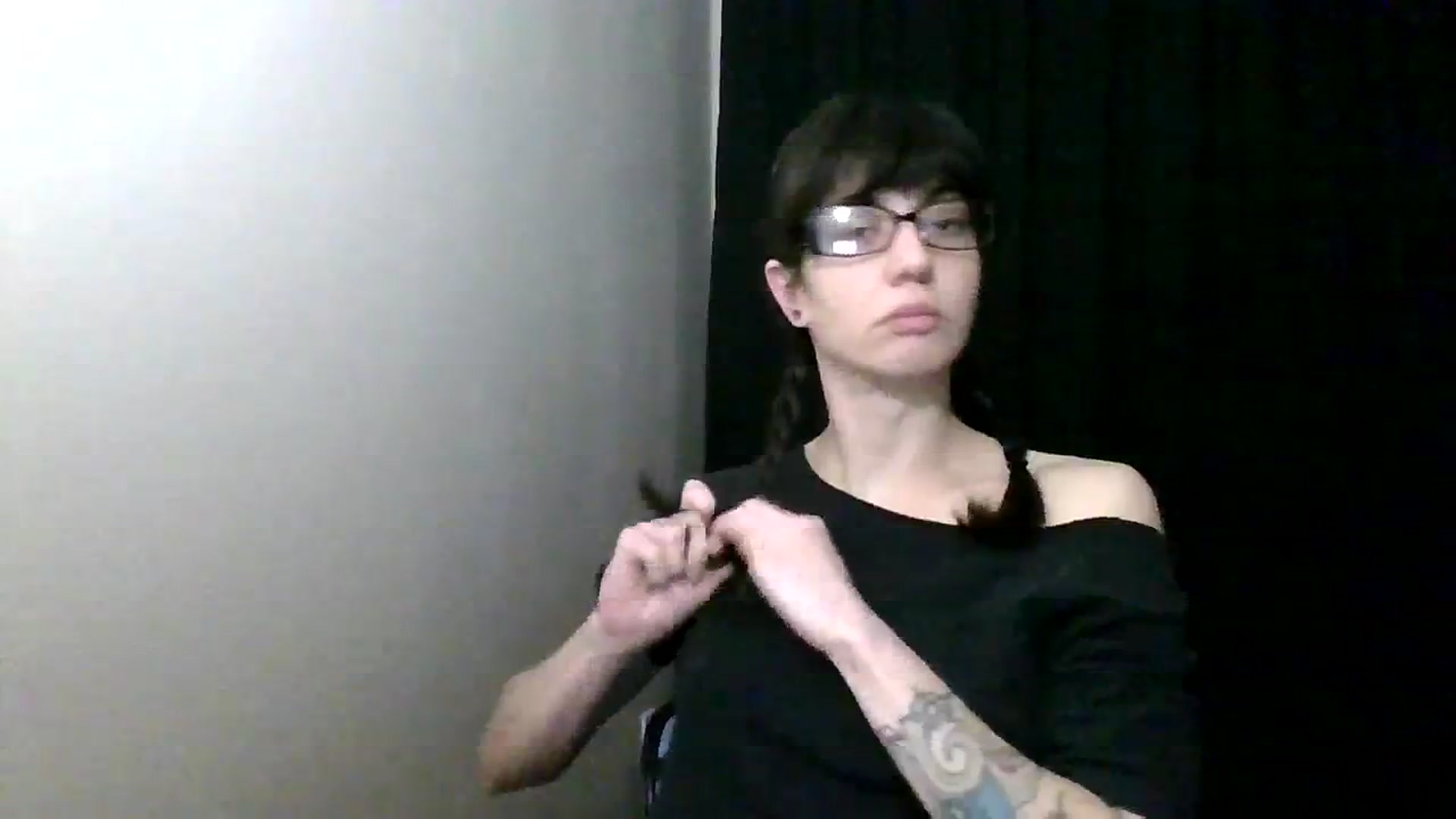 Gallery image thumbnail from ToniTime's myfreecams stream on, 12/18/2023, 10:40 image 7 of 20