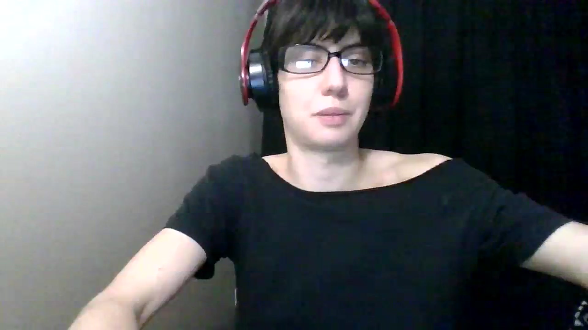 Gallery image thumbnail from ToniTime's myfreecams stream on, 12/18/2023, 10:40 image 15 of 20