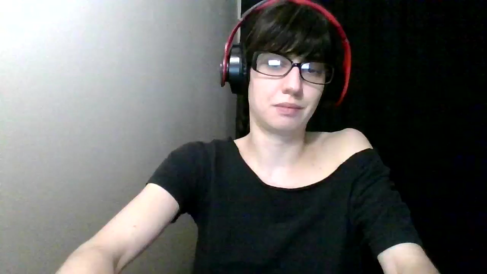 Gallery image thumbnail from ToniTime's myfreecams stream on, 12/18/2023, 10:40 image 10 of 20