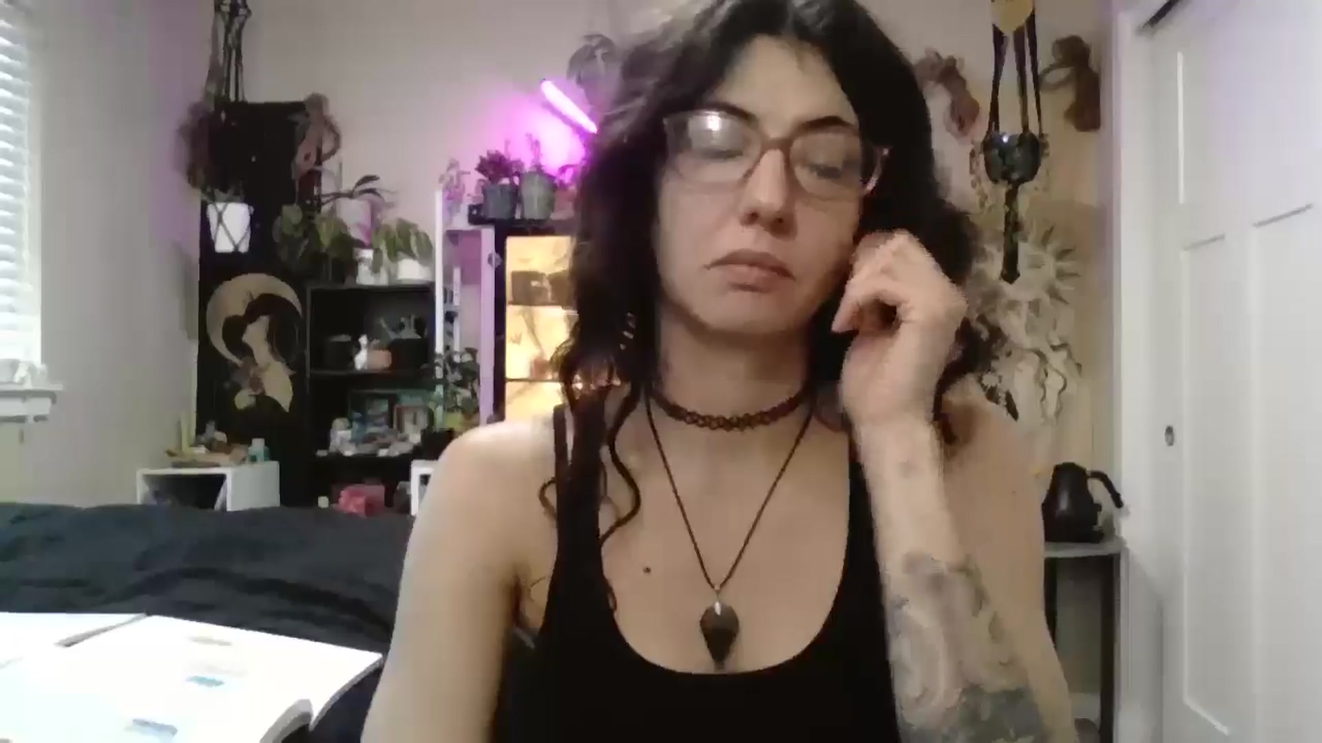 Gallery image thumbnail from ToniTime's myfreecams stream on, 09/29/2025, 24:36 image 14 of 20