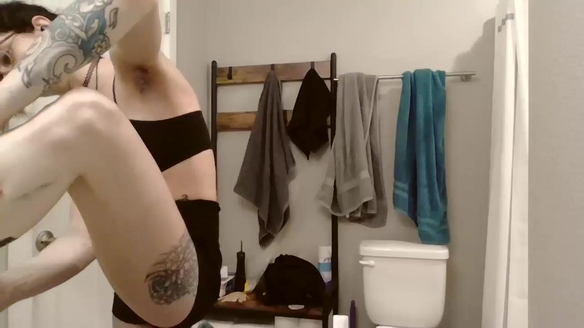 Gallery image thumbnail from ToniTime's myfreecams stream on, 03/19/2026, 03:14 image 16 of 20