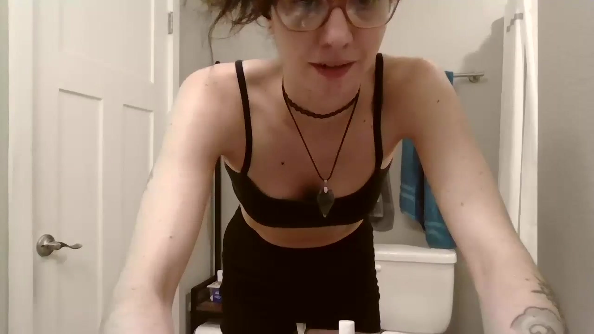 Gallery image thumbnail from ToniTime's myfreecams stream on, 03/19/2026, 03:14 image 13 of 20