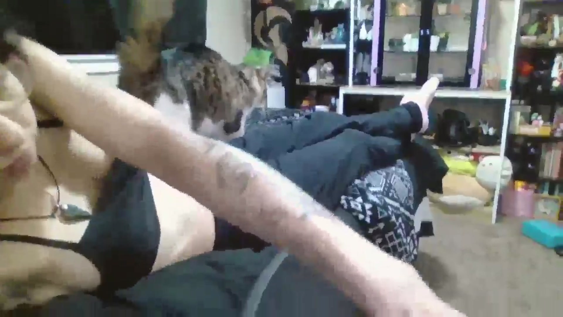 Gallery image thumbnail from ToniTime's myfreecams stream on, 04/16/2026, 07:04 image 17 of 20