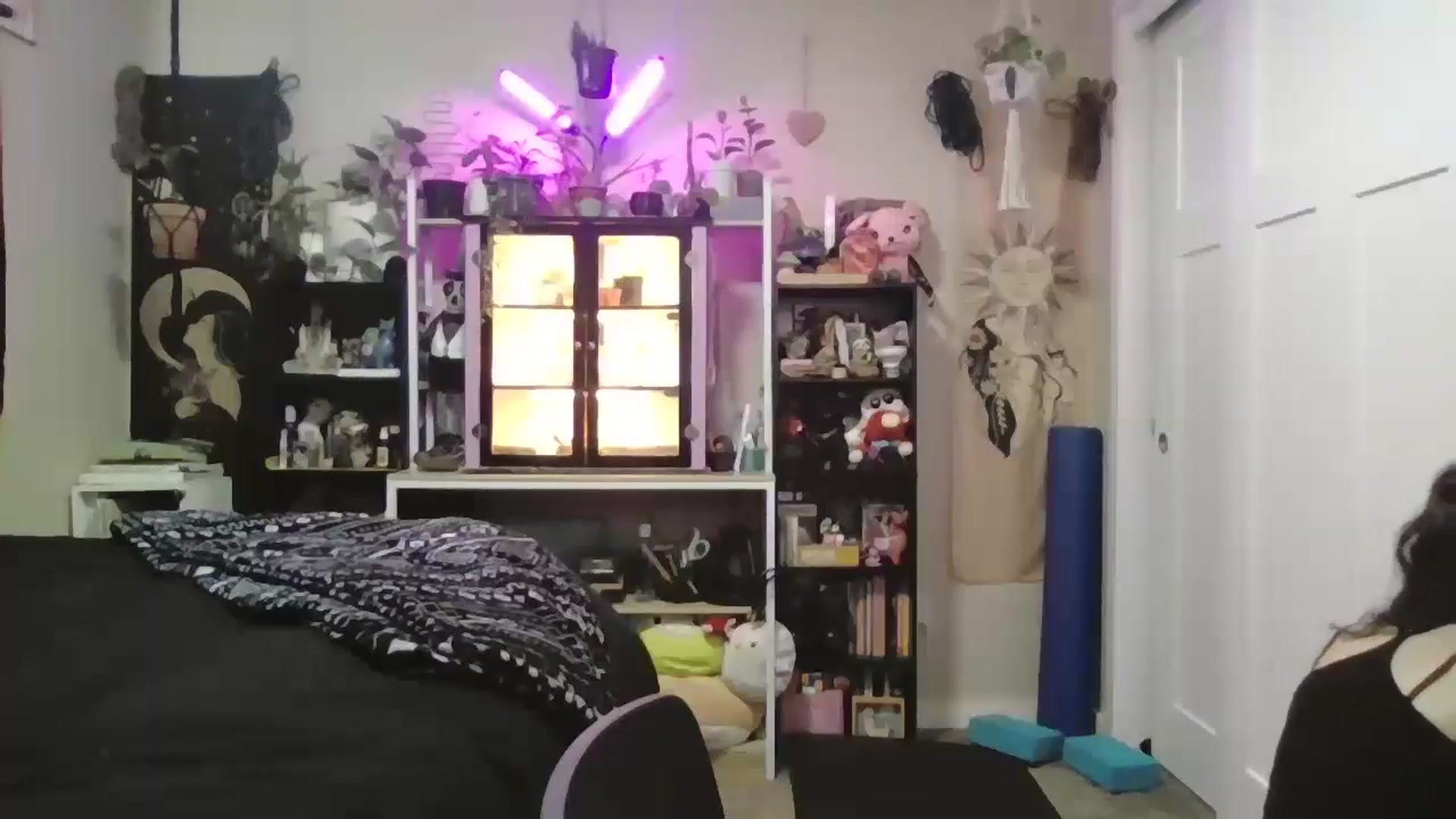 Gallery image thumbnail from ToniTime's myfreecams stream on, 04/30/2026, 19:39 image 6 of 20