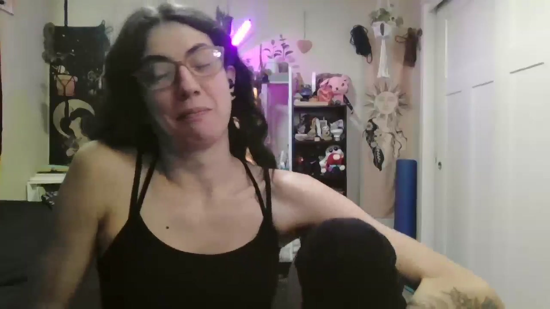 Gallery image thumbnail from ToniTime's myfreecams stream on, 04/30/2026, 19:39 image 18 of 20