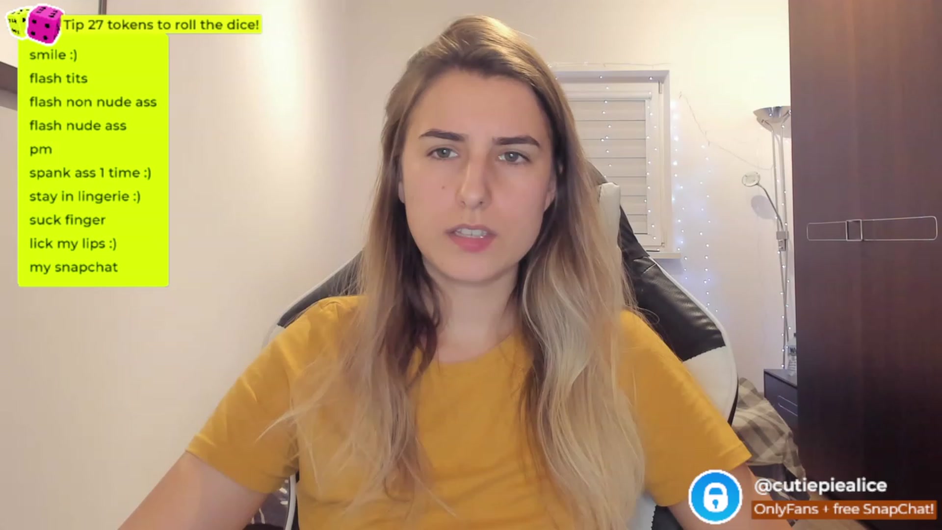 Gallery image thumbnail from TooBoringGirl's myfreecams stream on, 11/16/2022, 21:16 image 5 of 20