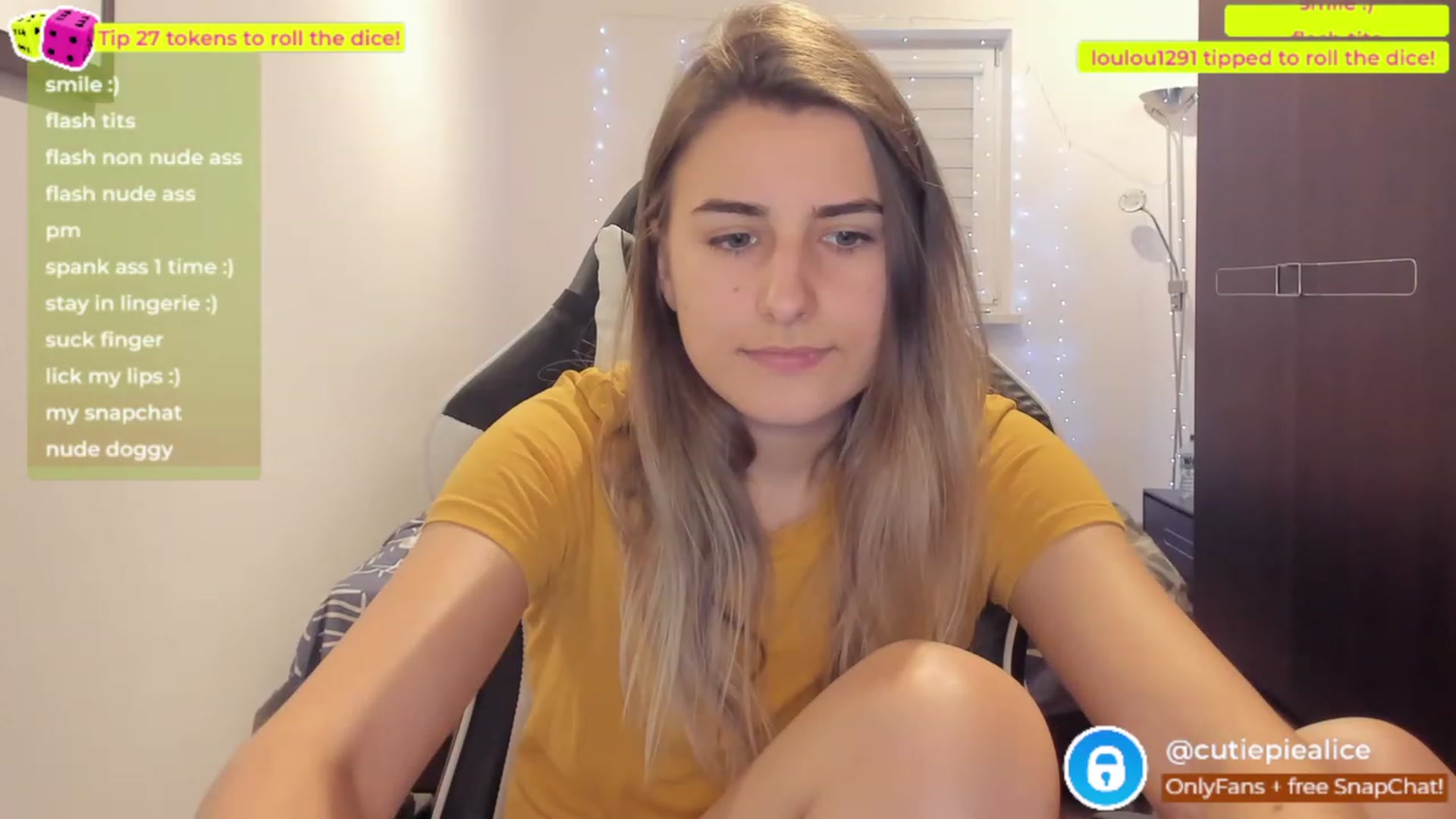 Gallery image thumbnail from TooBoringGirl's myfreecams stream on, 11/16/2022, 21:16 image 20 of 20
