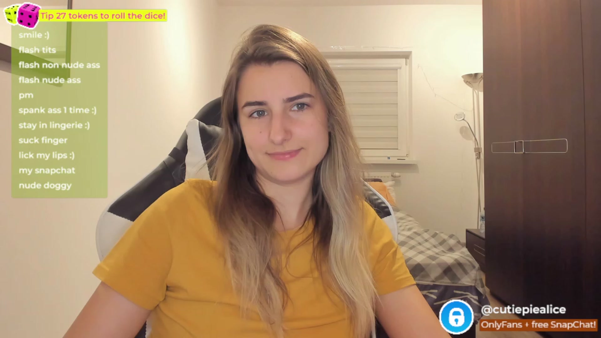 Gallery image thumbnail from TooBoringGirl's myfreecams stream on, 11/17/2022, 10:01 image 4 of 20