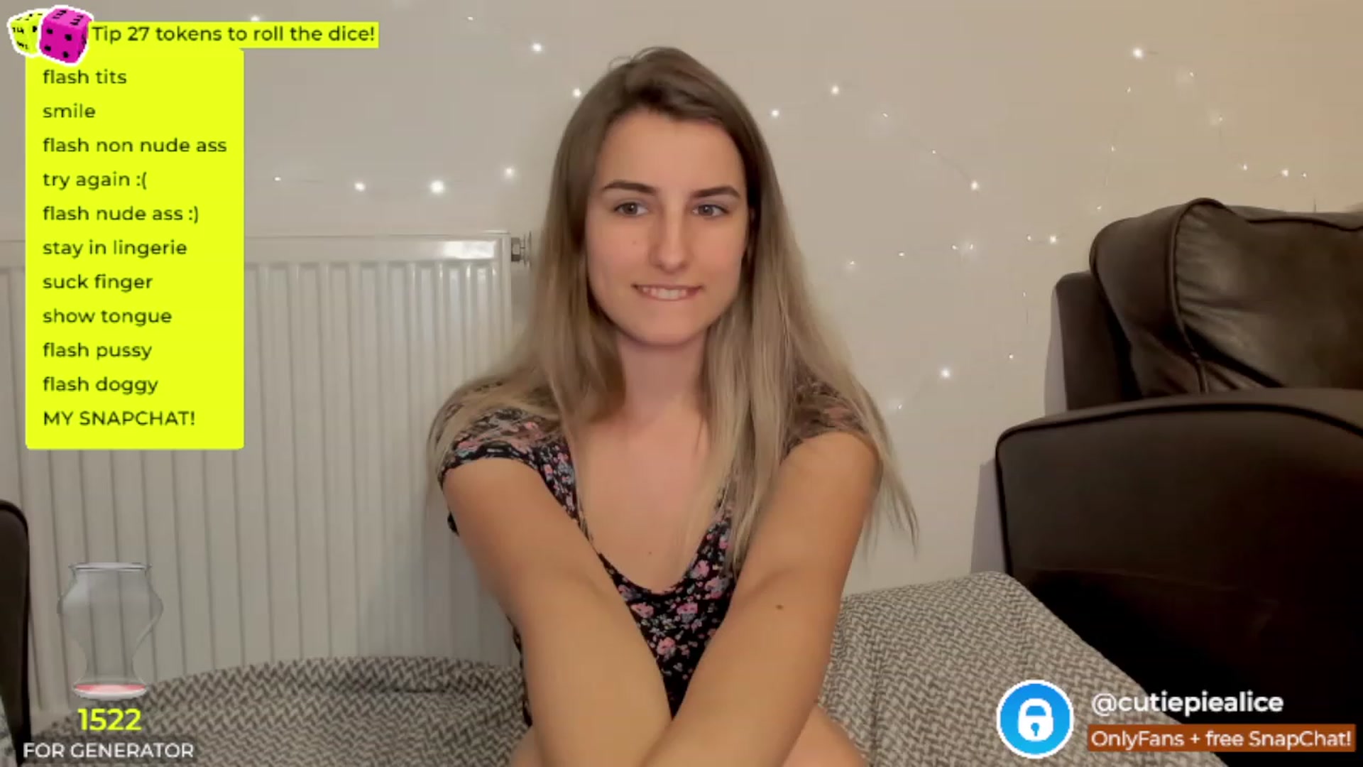 Gallery image thumbnail from TooBoringGirl's myfreecams stream on, 11/22/2022, 21:26 image 2 of 20