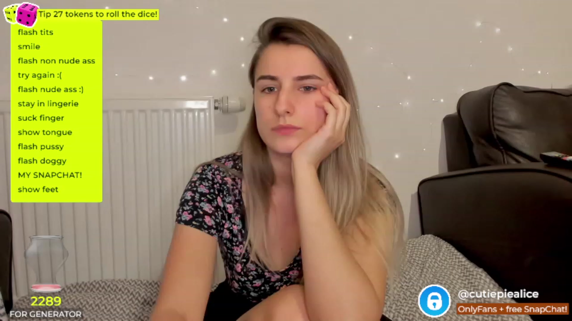 Gallery image thumbnail from TooBoringGirl's myfreecams stream on, 11/22/2022, 21:51 image 3 of 20