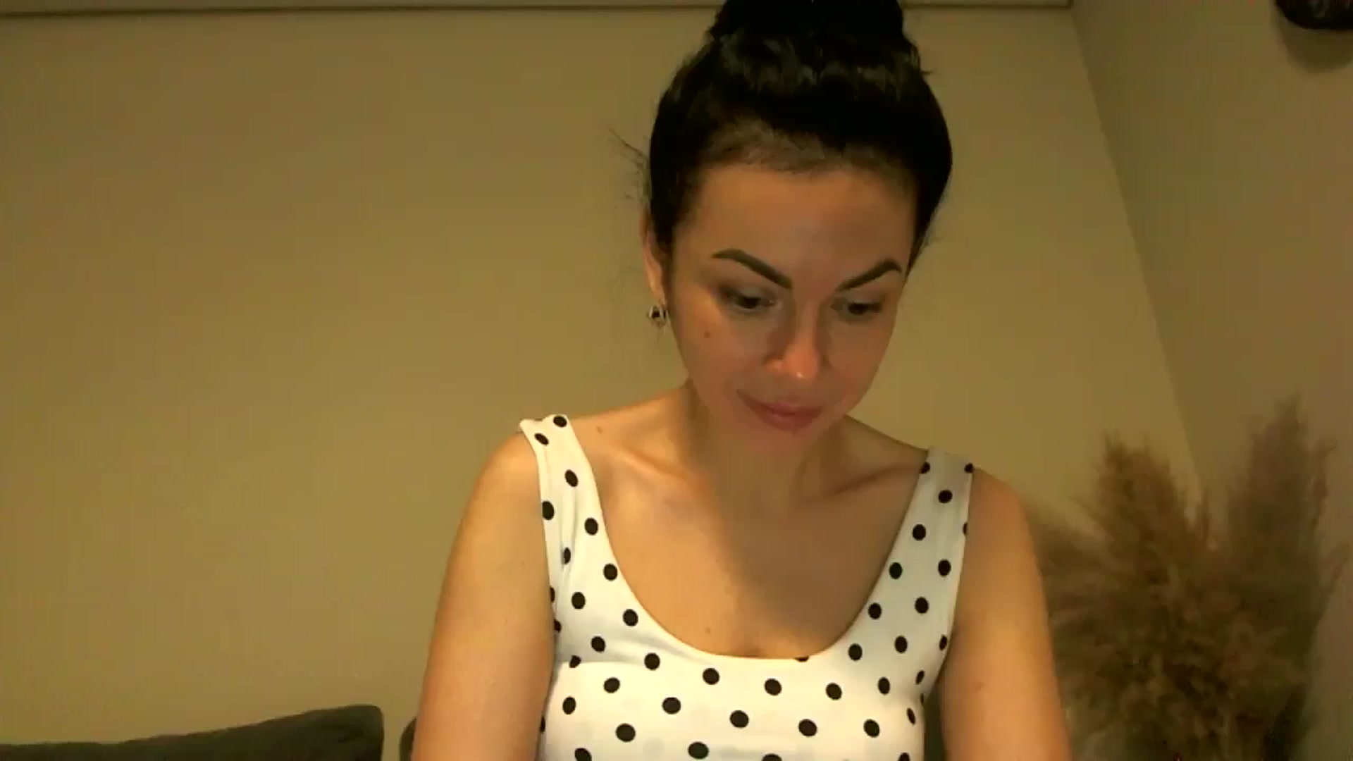 Gallery image thumbnail from TooOld4Sex's myfreecams stream on, 09/22/2024, 03:45 image 2 of 20