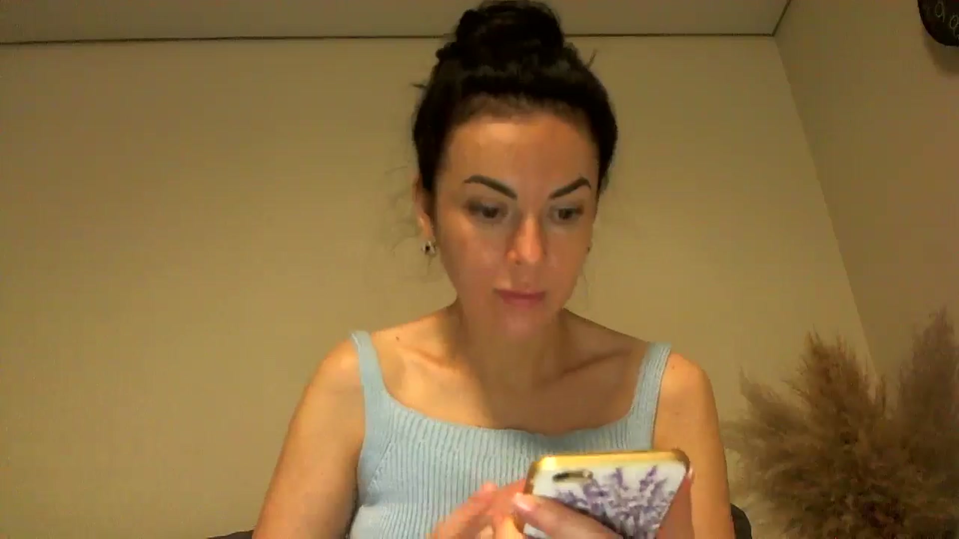 Gallery image thumbnail from TooOld4Sex's myfreecams stream on, 09/23/2024, 04:54 image 9 of 20