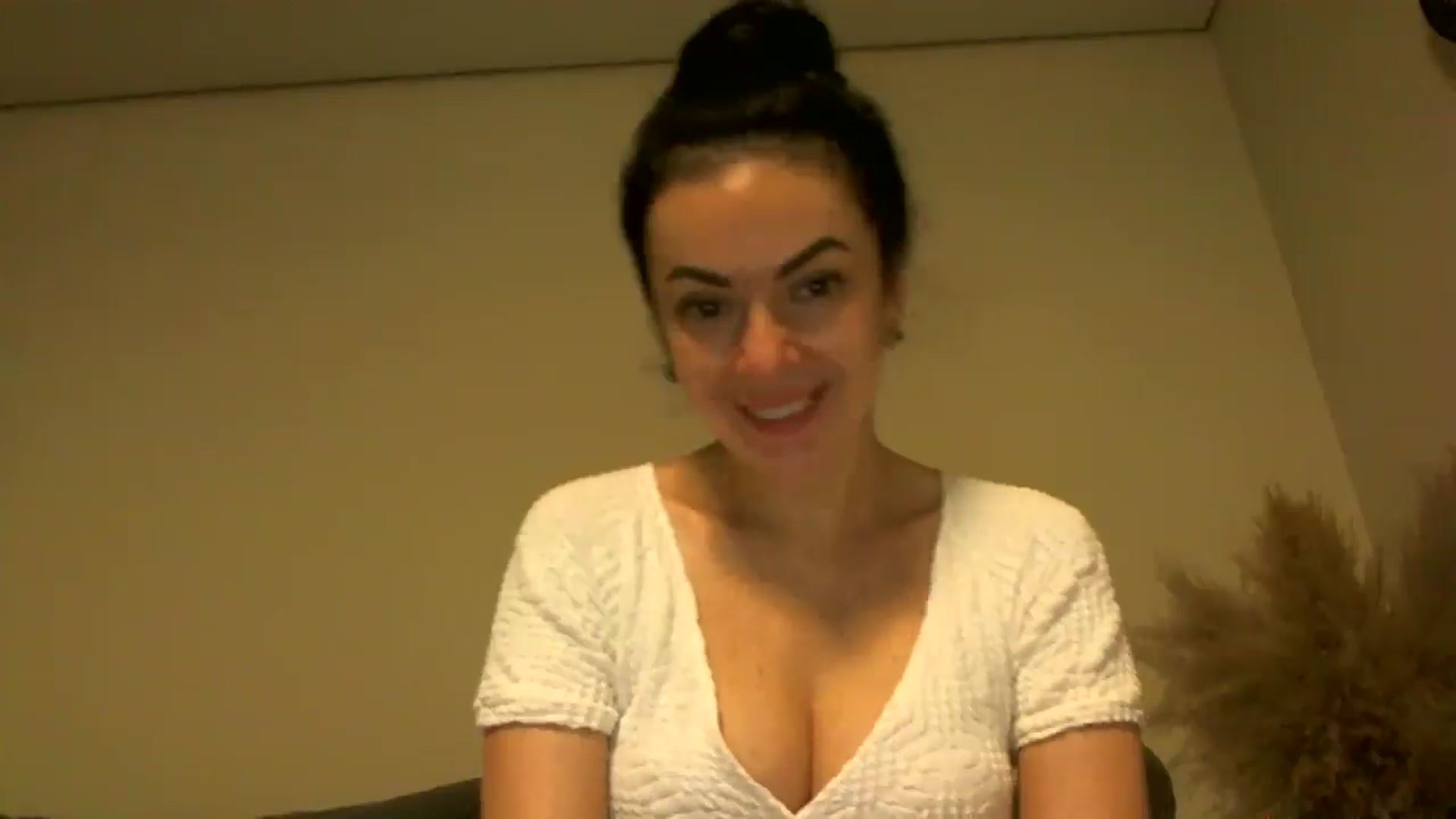 Gallery image thumbnail from TooOld4Sex's myfreecams stream on, 10/08/2024, 04:21 image 8 of 20