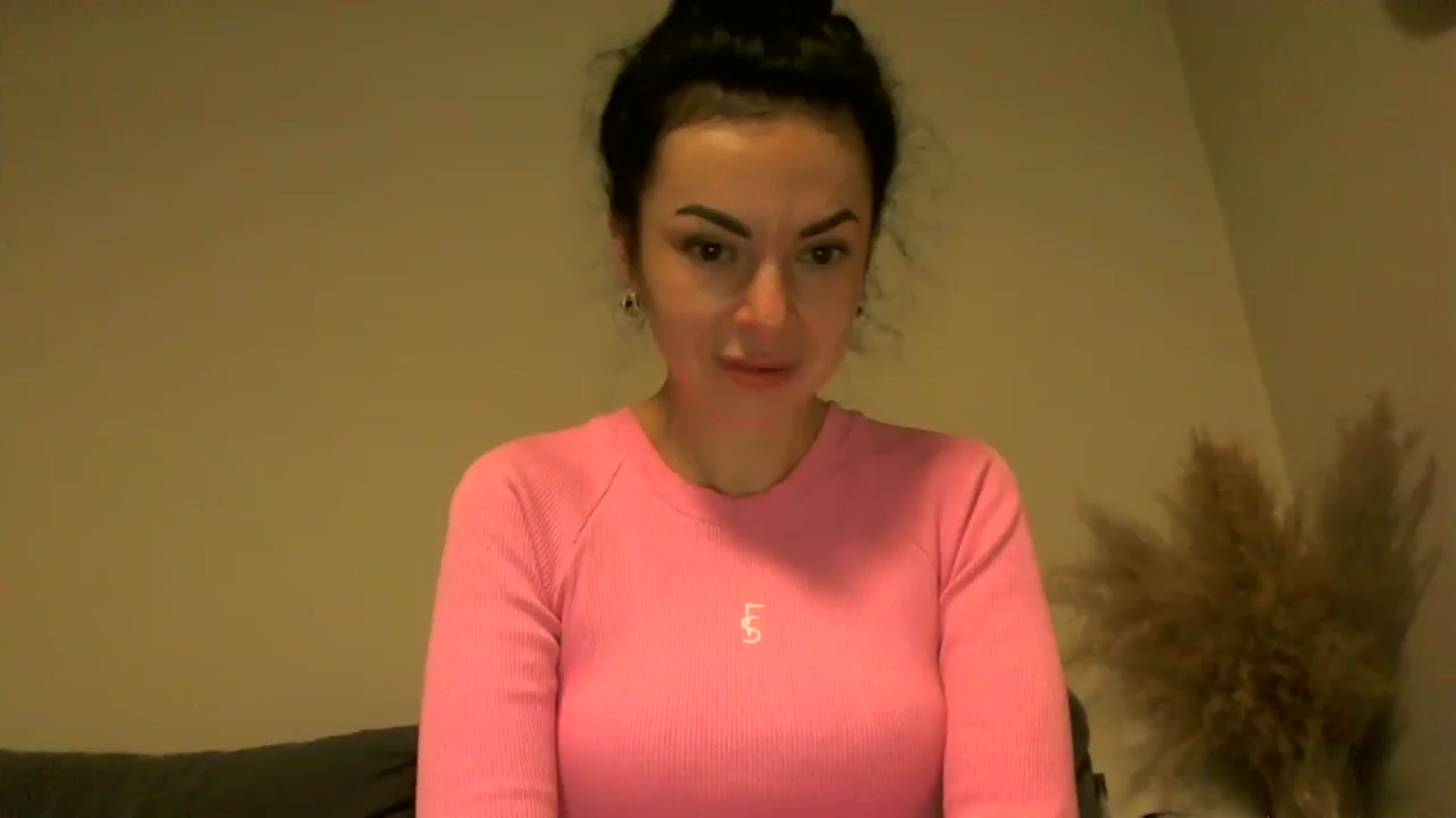 Gallery image thumbnail from TooOld4Sex's myfreecams stream on, 10/16/2024, 04:01 image 6 of 20