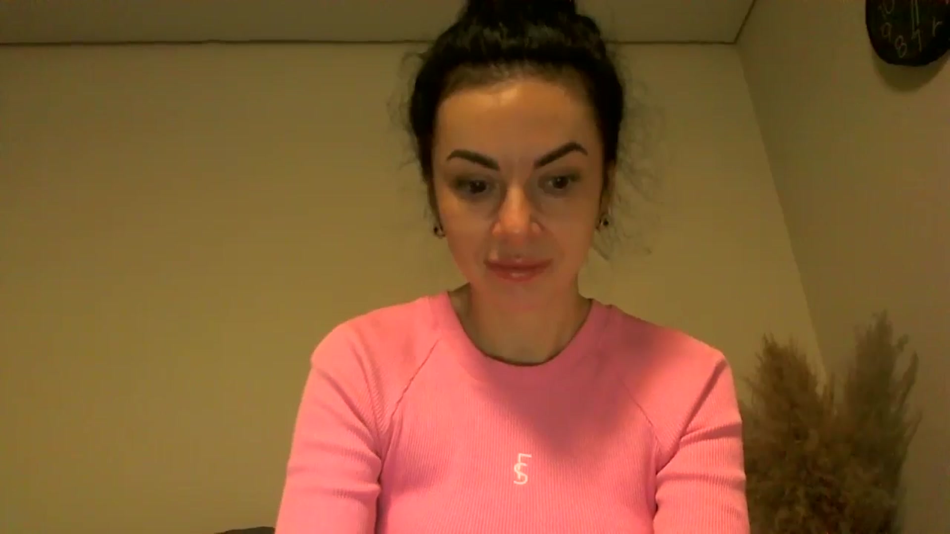 Gallery image thumbnail from TooOld4Sex's myfreecams stream on, 10/16/2024, 04:01 image 17 of 20