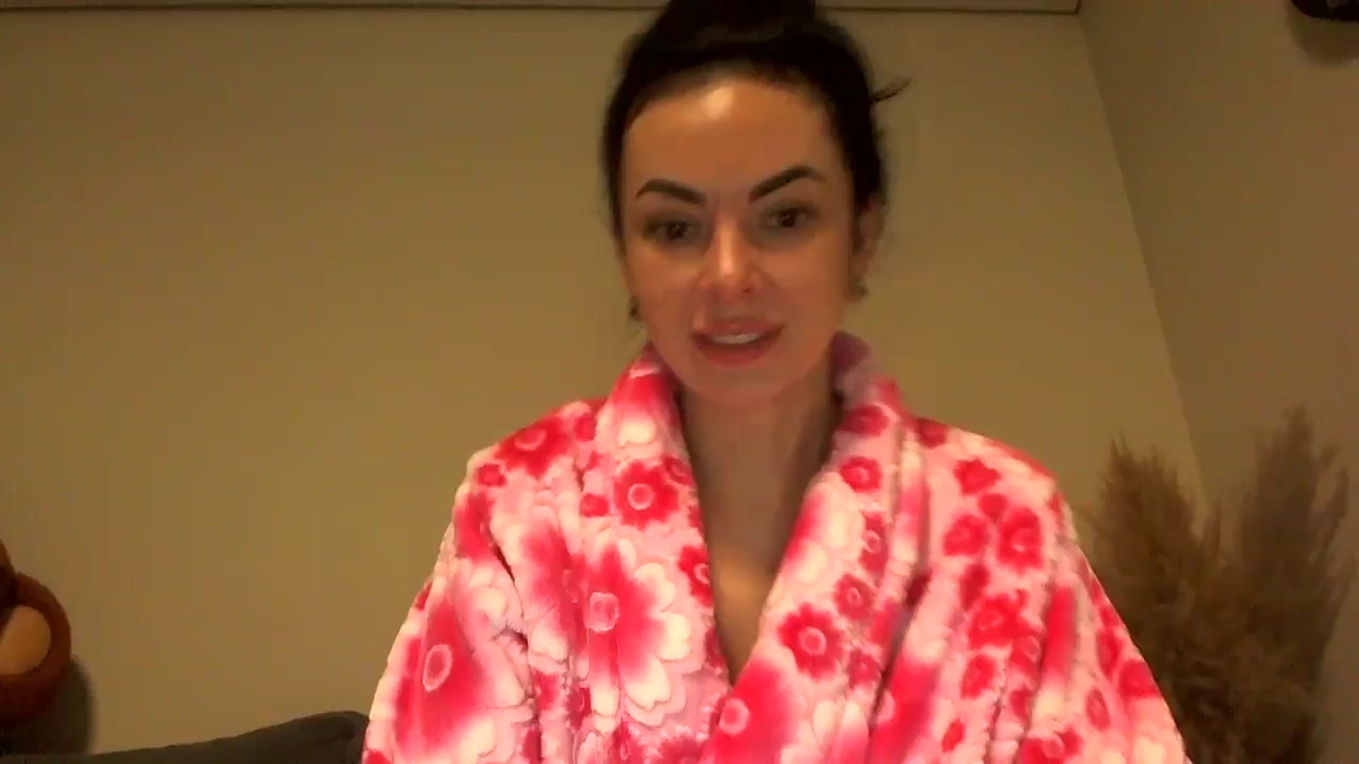Gallery image thumbnail from TooOld4Sex's myfreecams stream on, 10/18/2024, 04:04 image 1 of 20