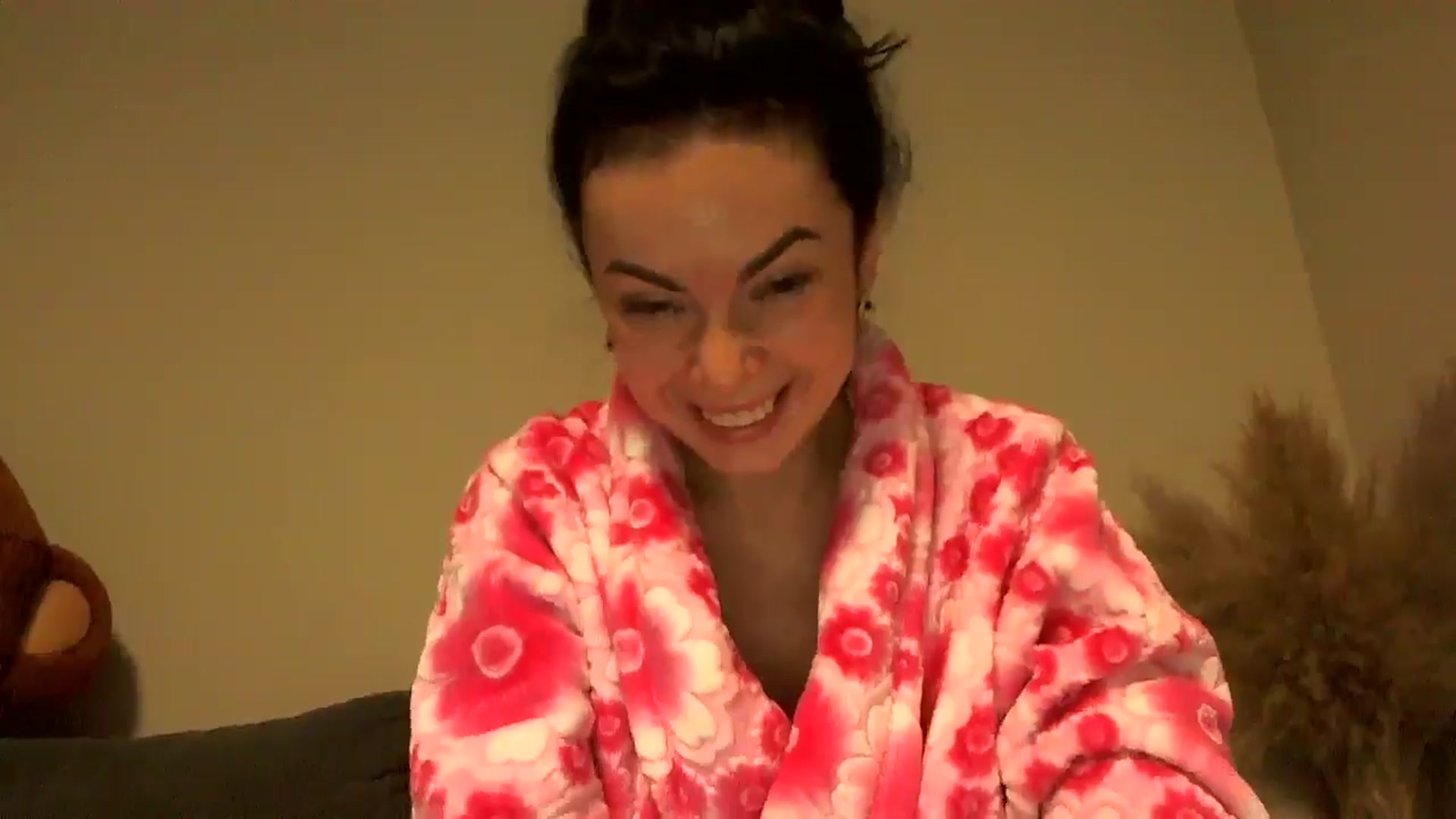 Gallery image thumbnail from TooOld4Sex's myfreecams stream on, 10/18/2024, 04:04 image 10 of 20