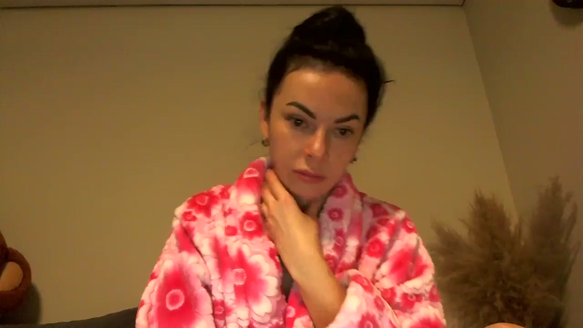 Gallery image thumbnail from TooOld4Sex's myfreecams stream on, 10/18/2024, 04:04 image 6 of 20