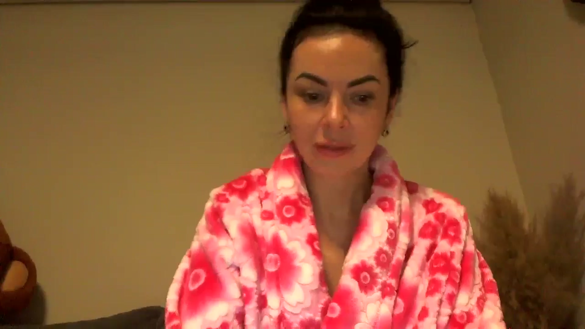 Gallery image thumbnail from TooOld4Sex's myfreecams stream on, 10/18/2024, 04:04 image 2 of 20