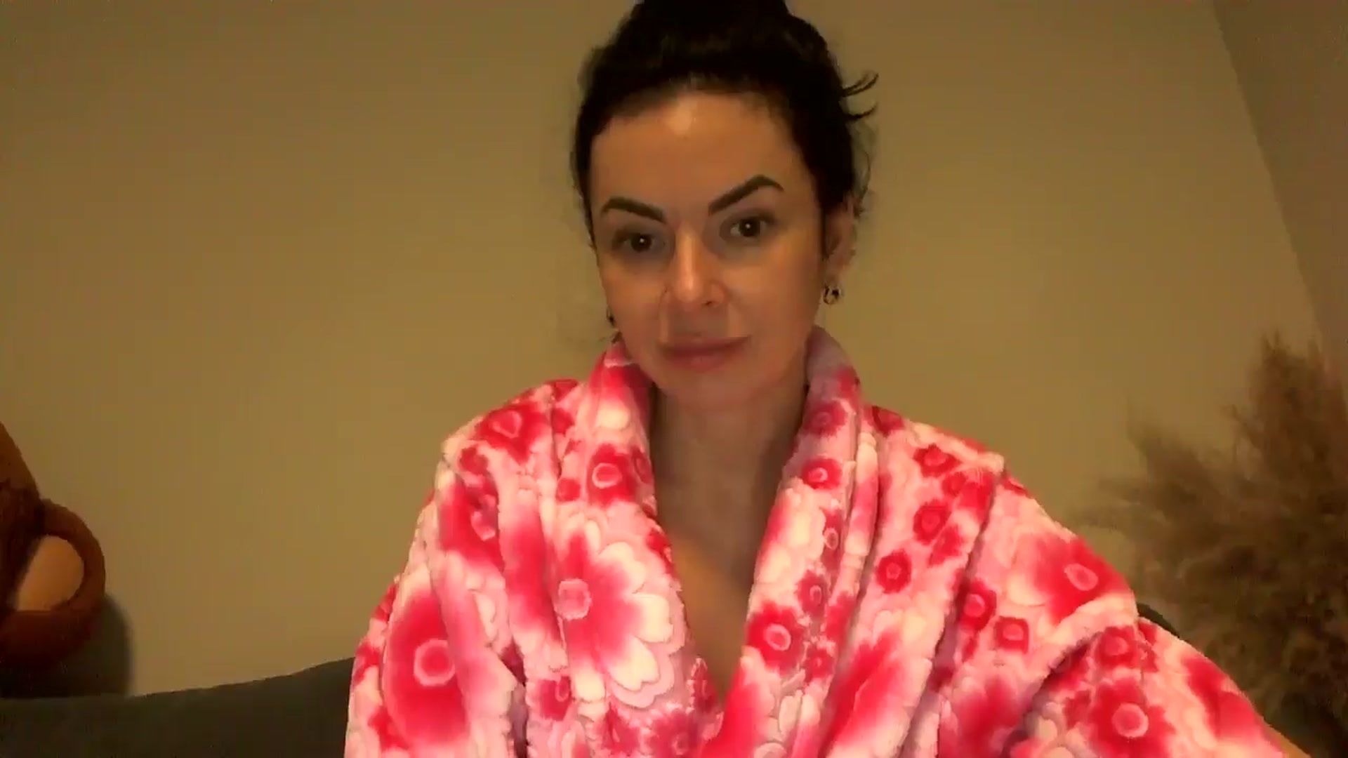 Gallery image thumbnail from TooOld4Sex's myfreecams stream on, 10/18/2024, 04:04 image 19 of 20