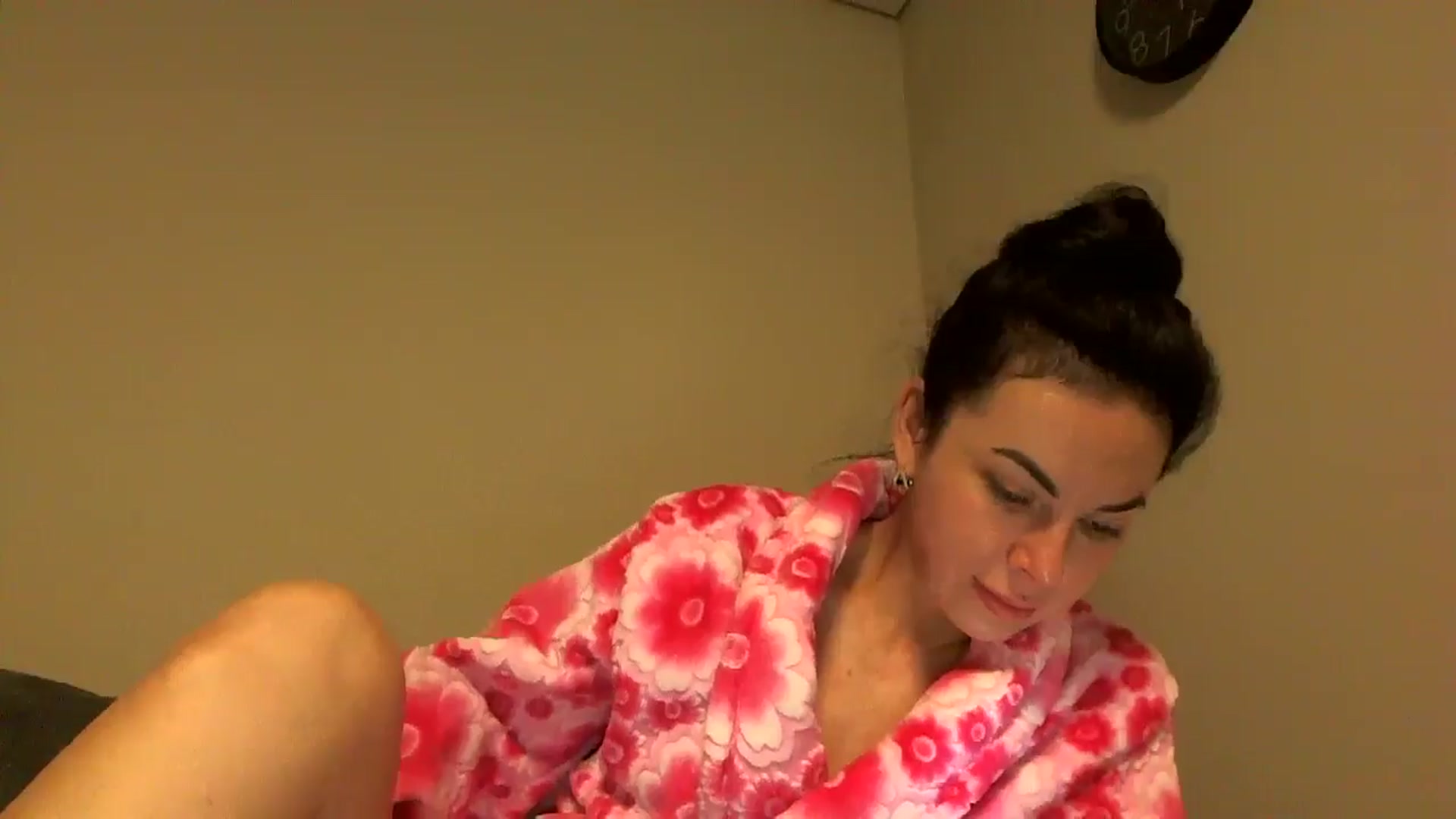 Gallery image thumbnail from TooOld4Sex's myfreecams stream on, 10/18/2024, 04:04 image 9 of 20