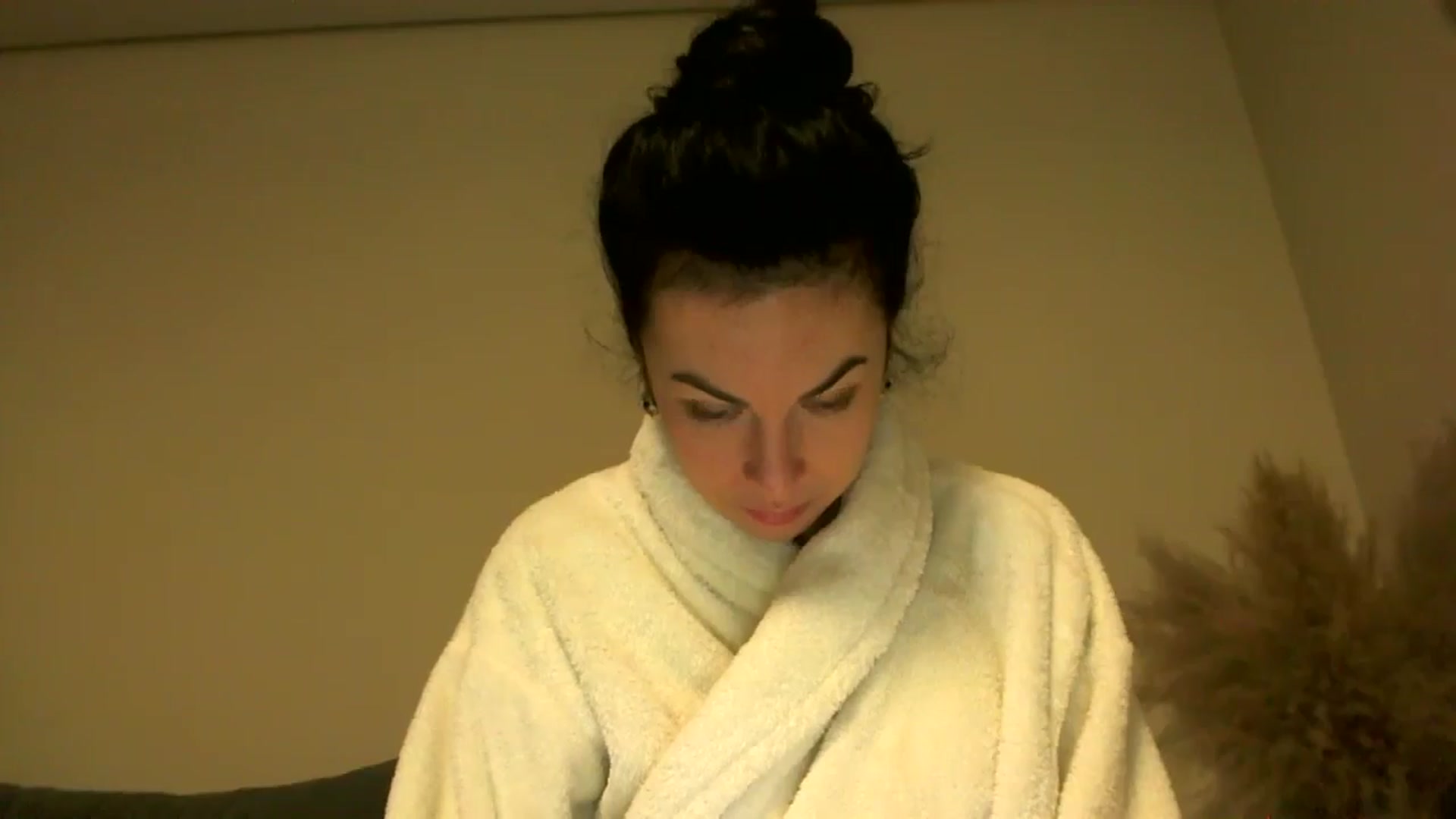 Gallery image thumbnail from TooOld4Sex's myfreecams stream on, 10/23/2024, 04:47 image 12 of 20