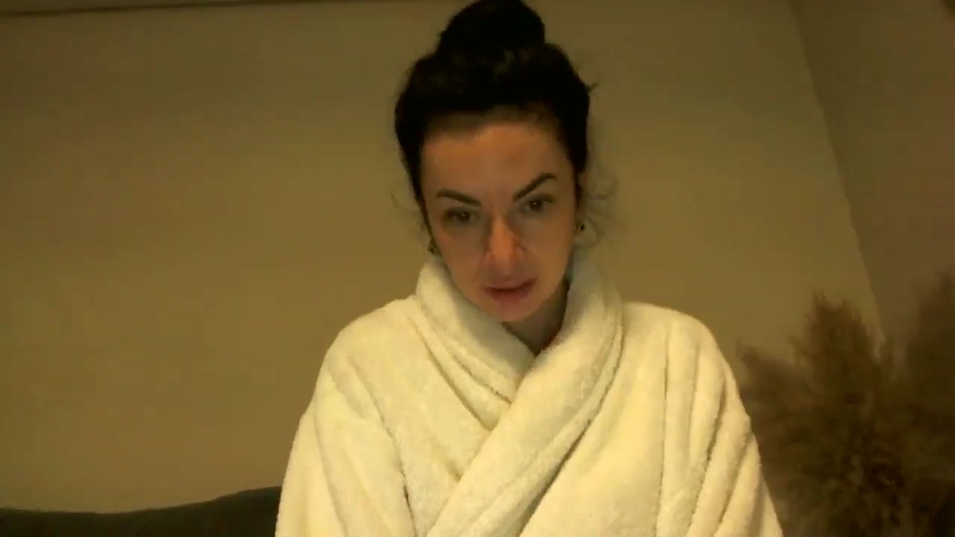 Gallery image thumbnail from TooOld4Sex's myfreecams stream on, 10/23/2024, 04:47 image 14 of 20