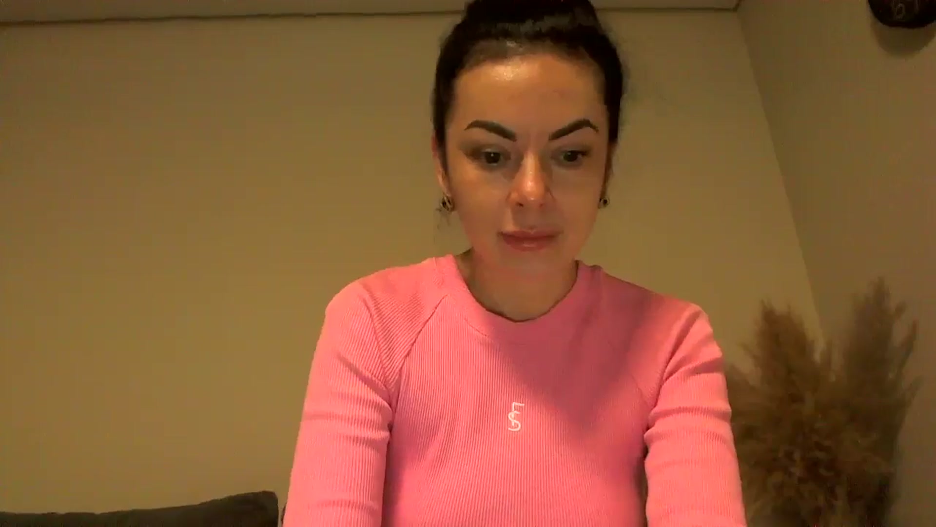 Gallery image thumbnail from TooOld4Sex's myfreecams stream on, 10/31/2024, 04:21 image 12 of 20