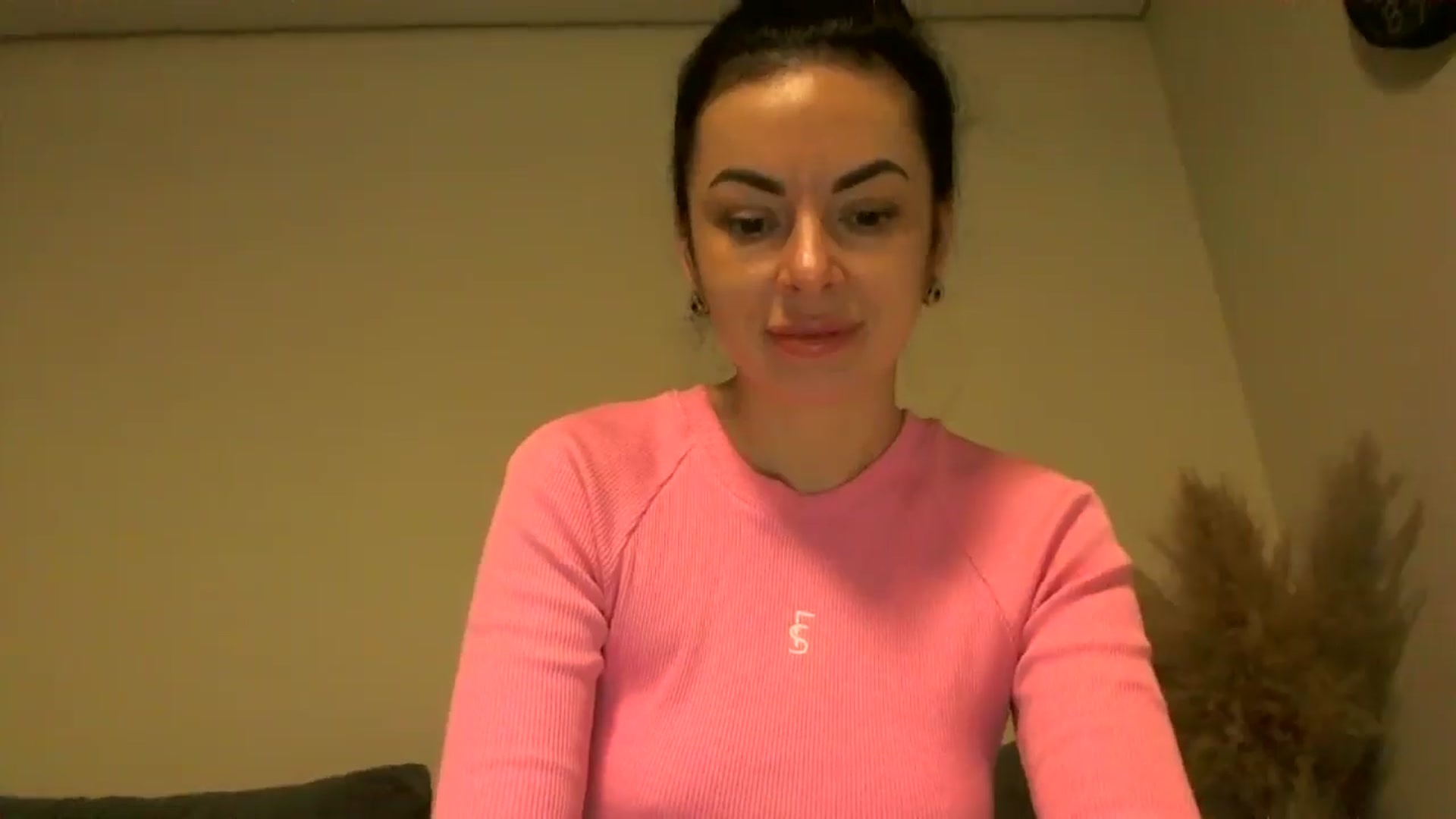 Gallery image thumbnail from TooOld4Sex's myfreecams stream on, 10/31/2024, 04:21 image 16 of 20