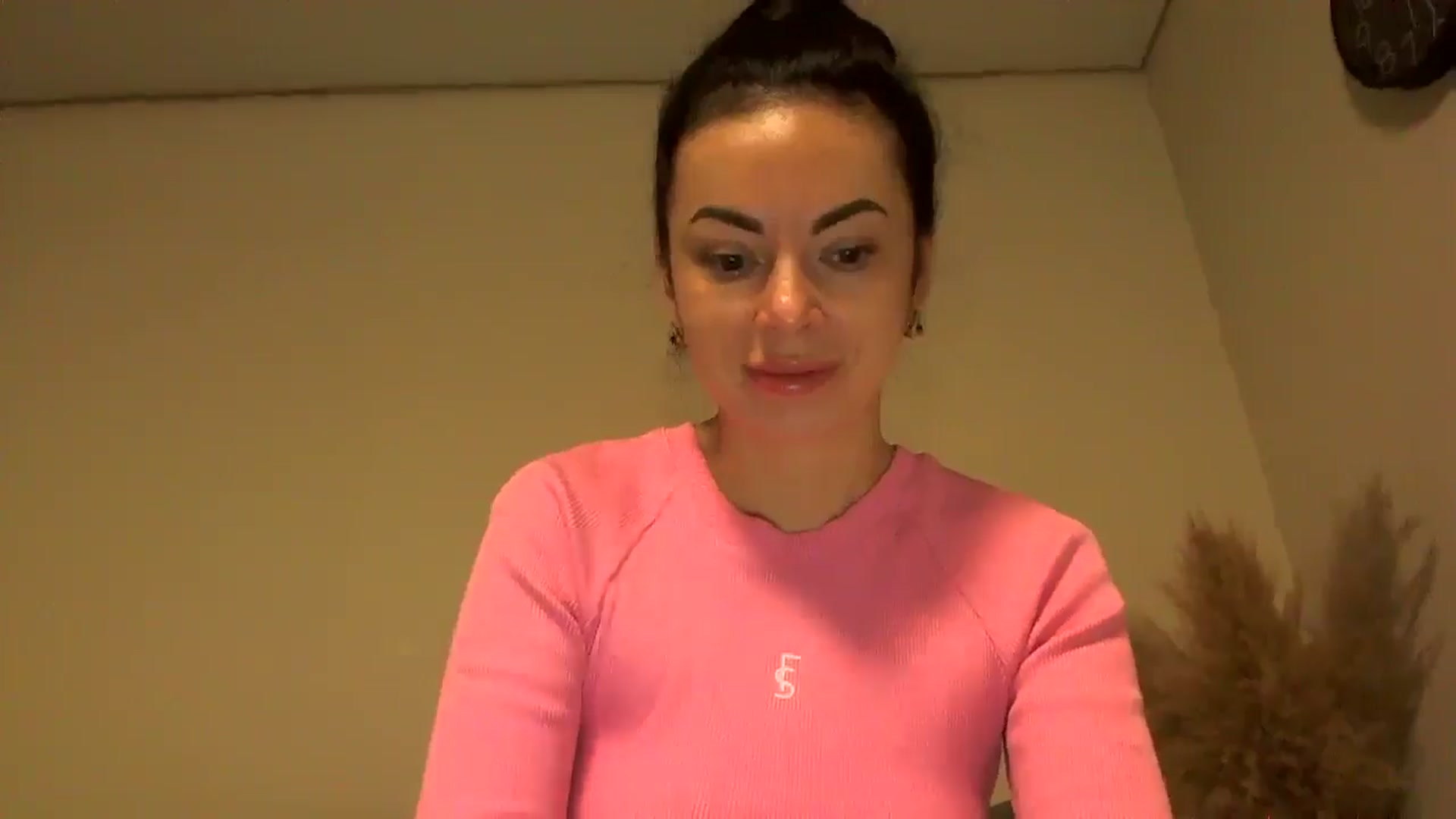 Gallery image thumbnail from TooOld4Sex's myfreecams stream on, 10/31/2024, 04:21 image 3 of 20