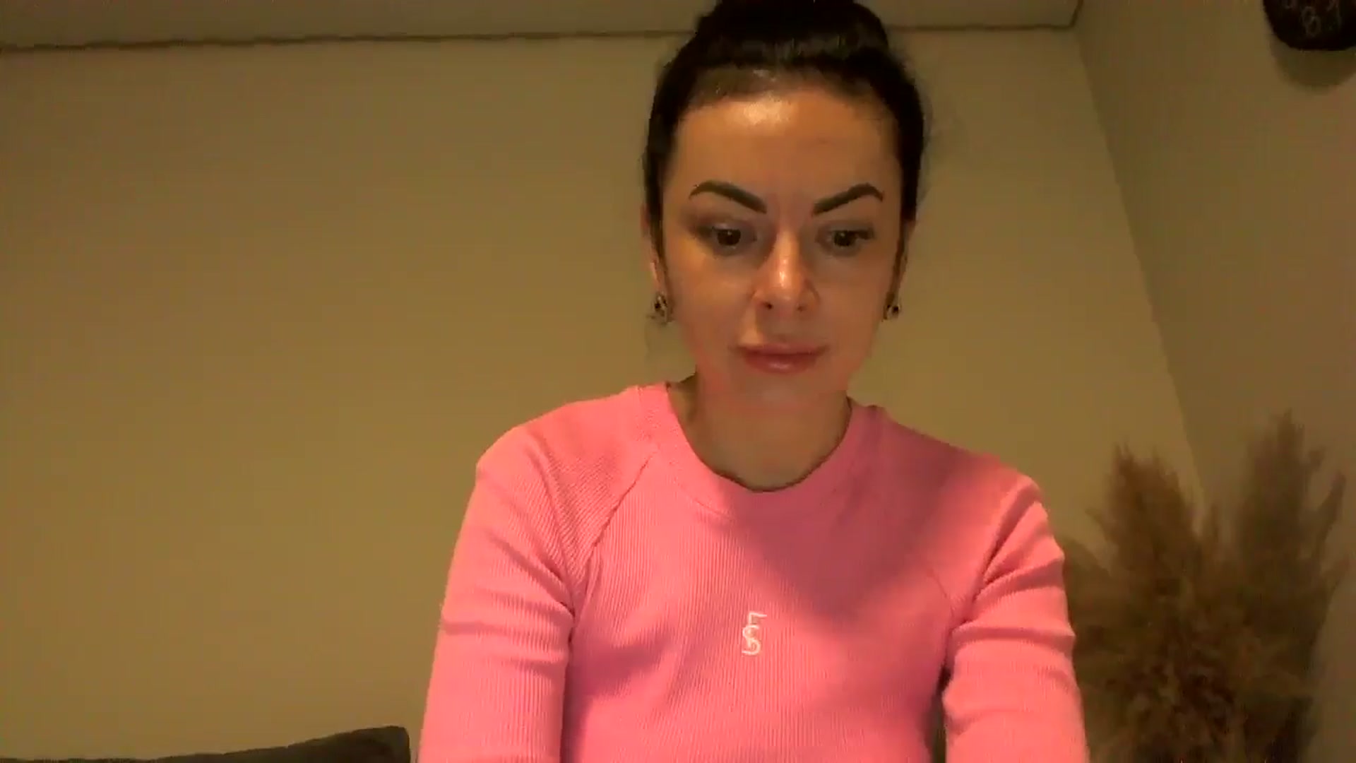 Gallery image thumbnail from TooOld4Sex's myfreecams stream on, 10/31/2024, 04:21 image 14 of 20