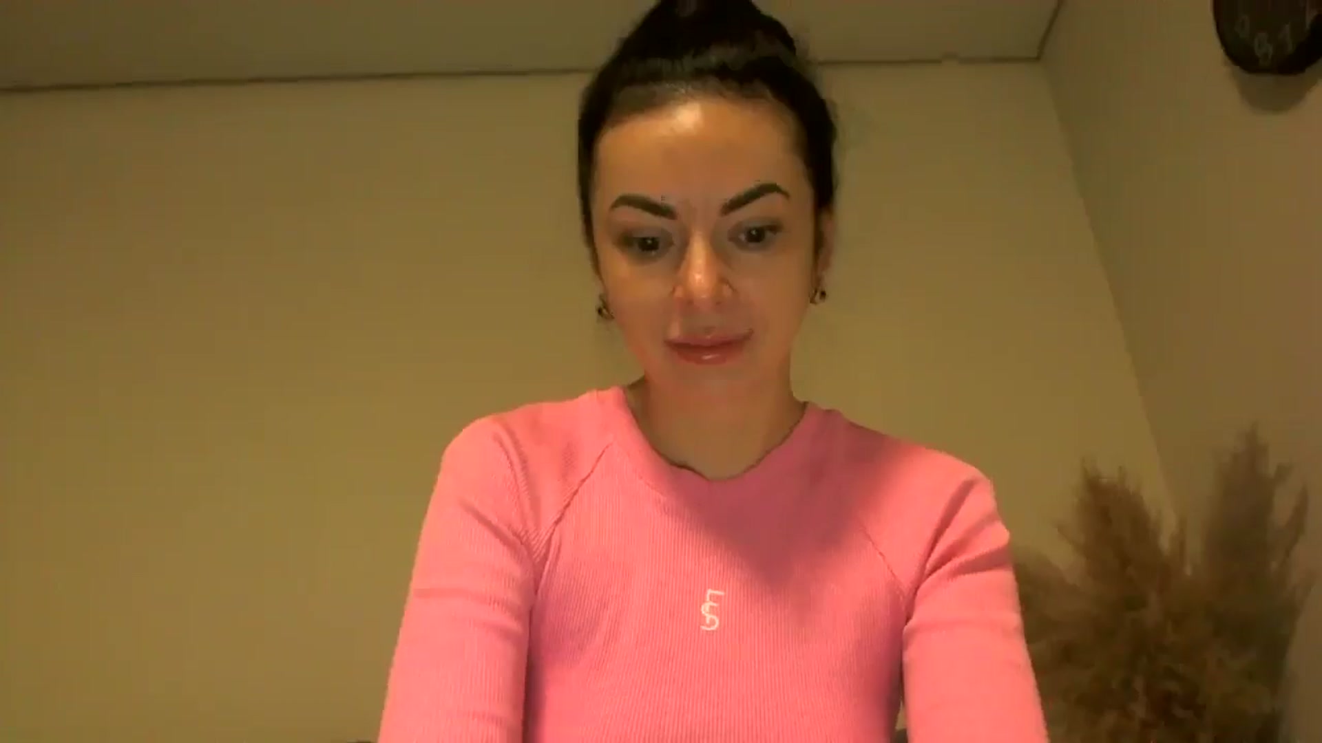 Gallery image thumbnail from TooOld4Sex's myfreecams stream on, 10/31/2024, 04:21 image 2 of 20