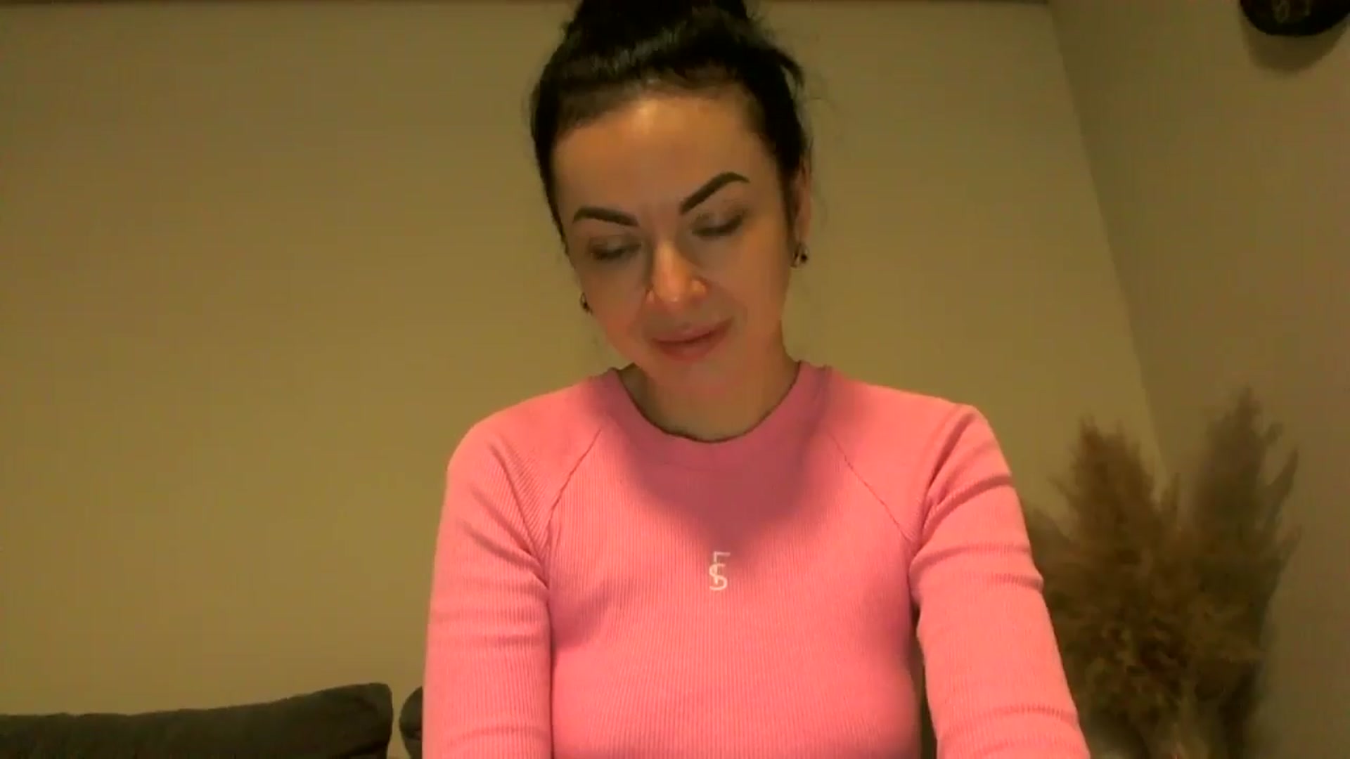 Gallery image thumbnail from TooOld4Sex's myfreecams stream on, 10/31/2024, 04:56 image 12 of 20