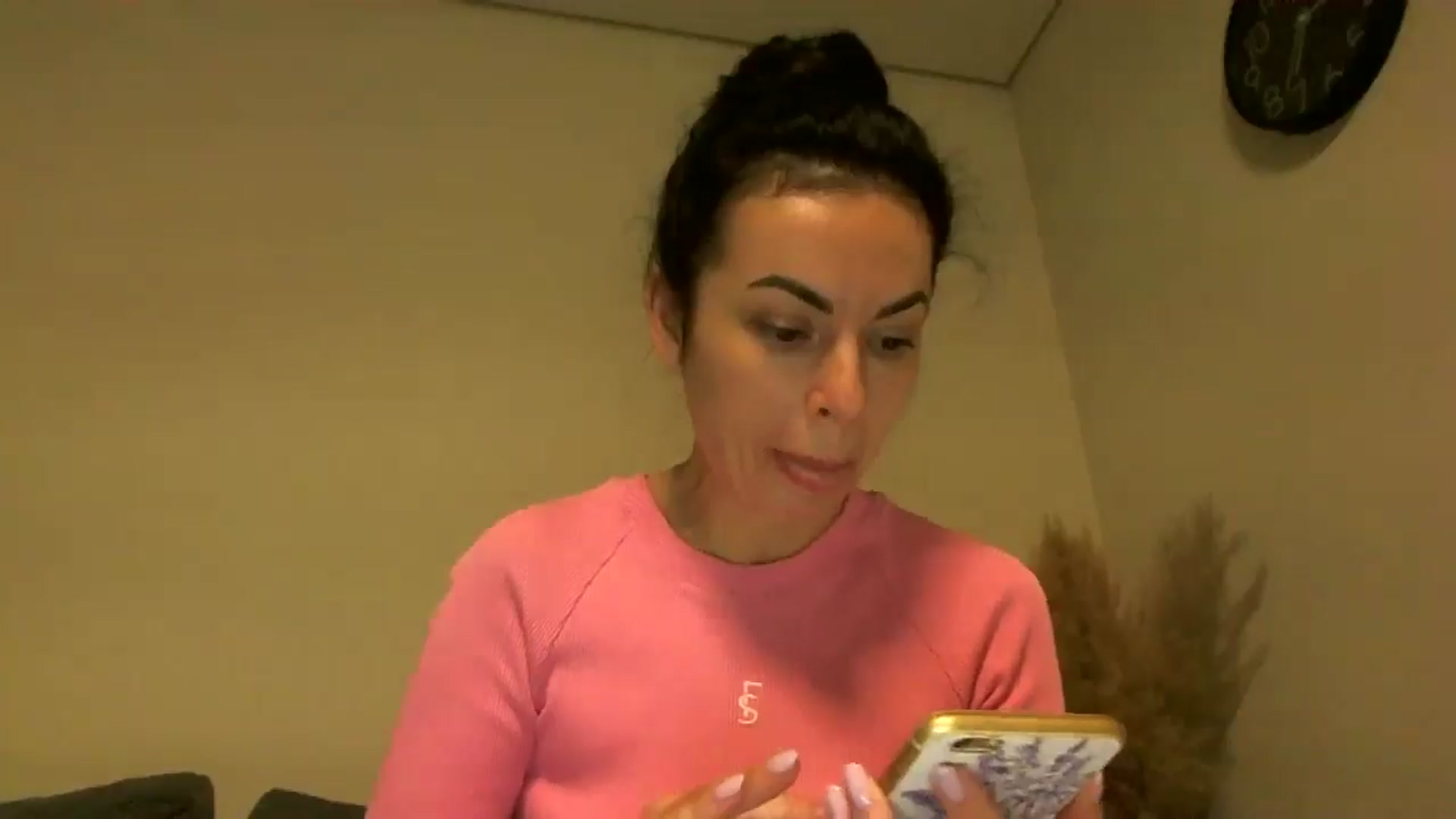 Gallery image thumbnail from TooOld4Sex's myfreecams stream on, 11/14/2024, 05:56 image 4 of 20