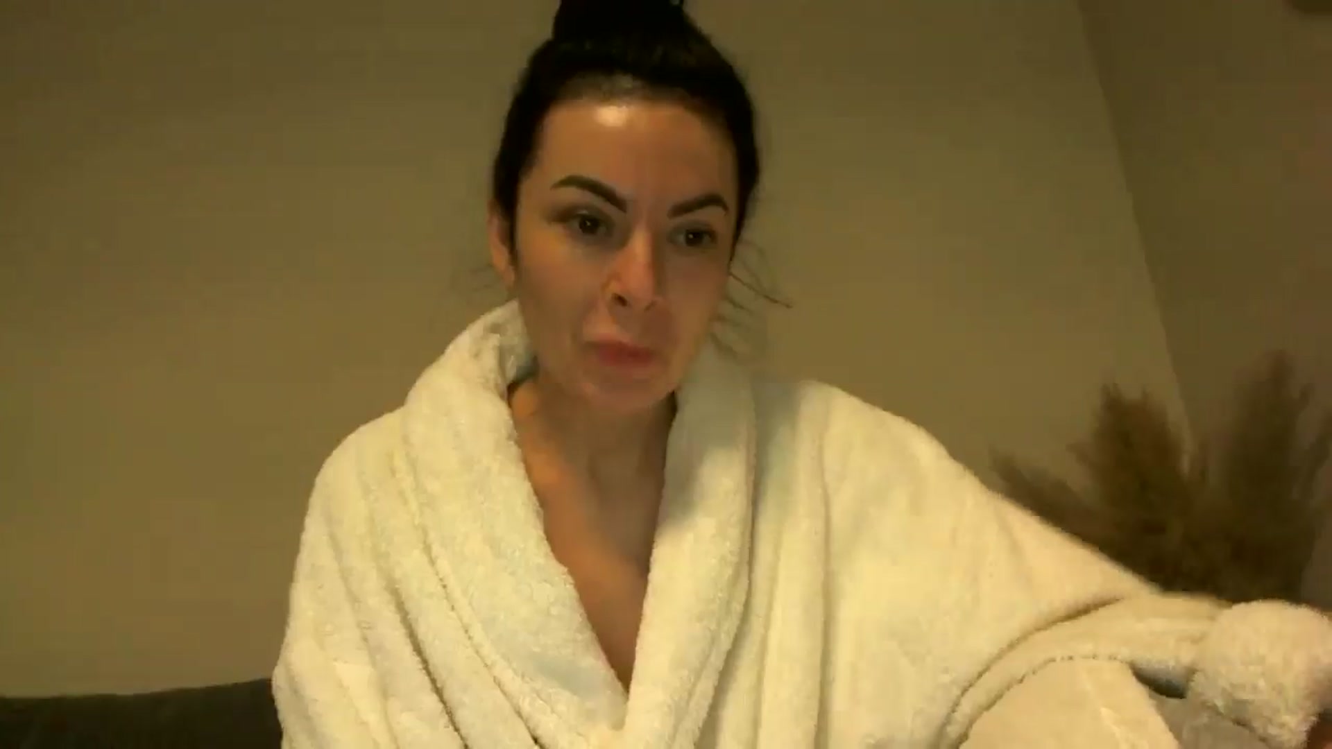 Gallery image thumbnail from TooOld4Sex's myfreecams stream on, 11/26/2024, 06:36 image 14 of 20