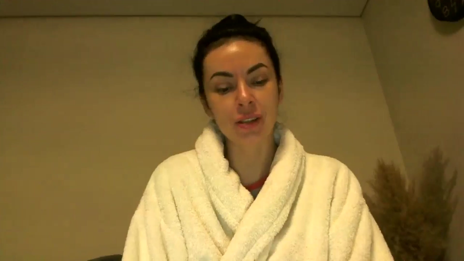 Gallery image thumbnail from TooOld4Sex's myfreecams stream on, 11/27/2024, 04:38 image 16 of 20