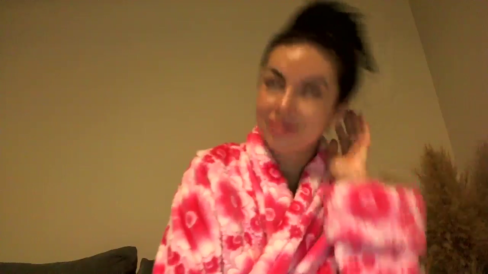 Gallery image thumbnail from TooOld4Sex's myfreecams stream on, 12/04/2024, 05:40 image 10 of 20