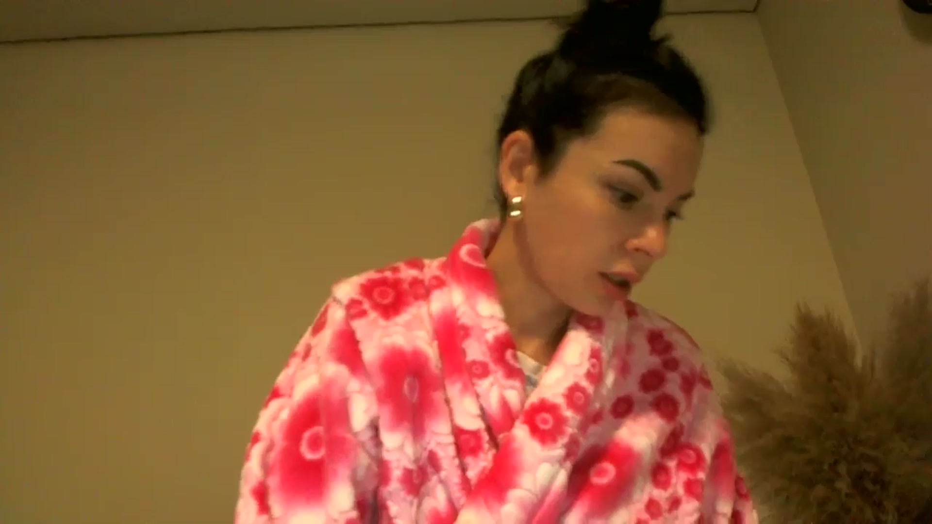 Gallery image thumbnail from TooOld4Sex's myfreecams stream on, 12/07/2024, 04:58 image 17 of 20