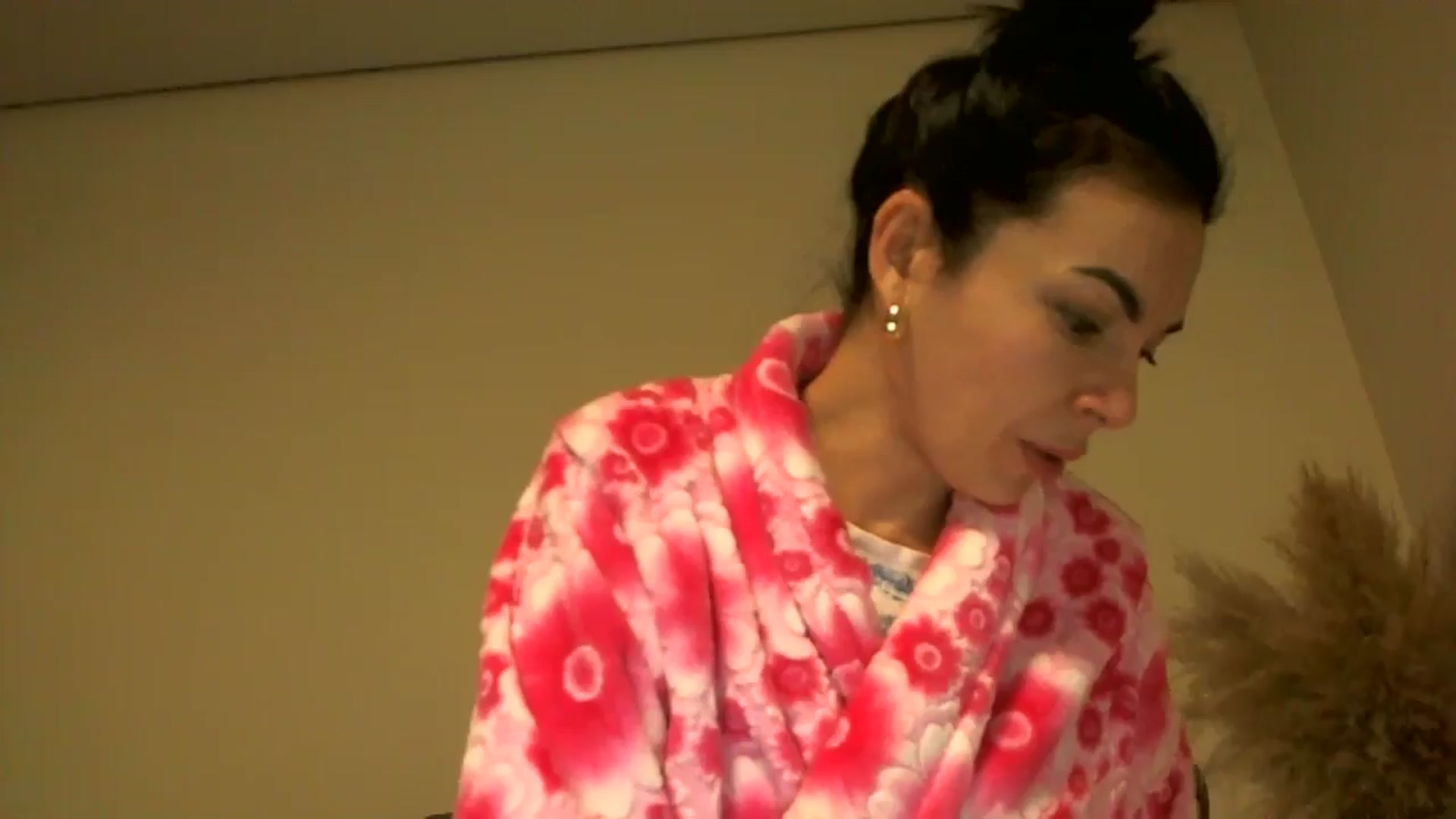 Gallery image thumbnail from TooOld4Sex's myfreecams stream on, 12/07/2024, 04:58 image 5 of 20