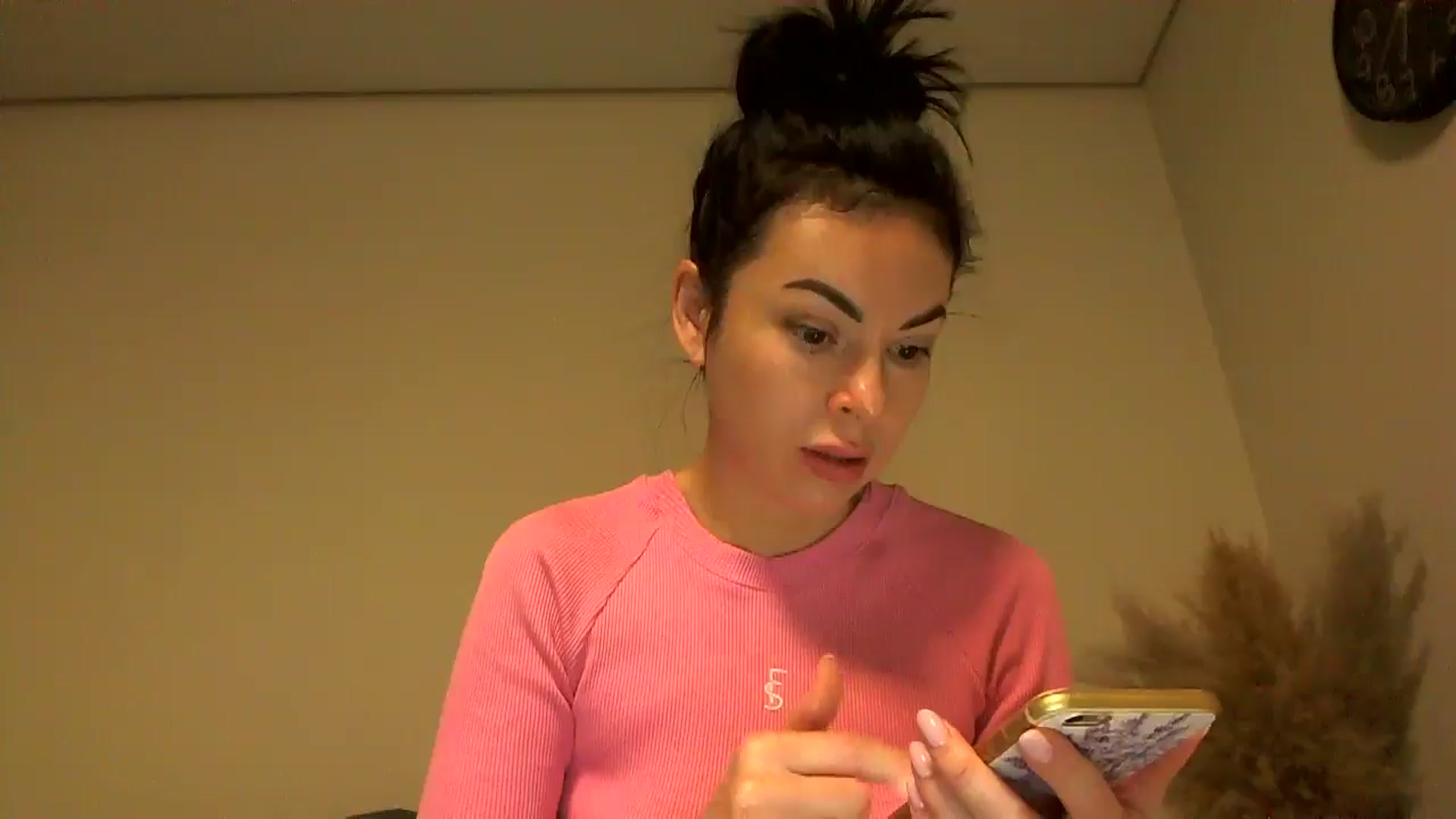 Gallery image thumbnail from TooOld4Sex's myfreecams stream on, 12/13/2024, 05:58 image 10 of 20