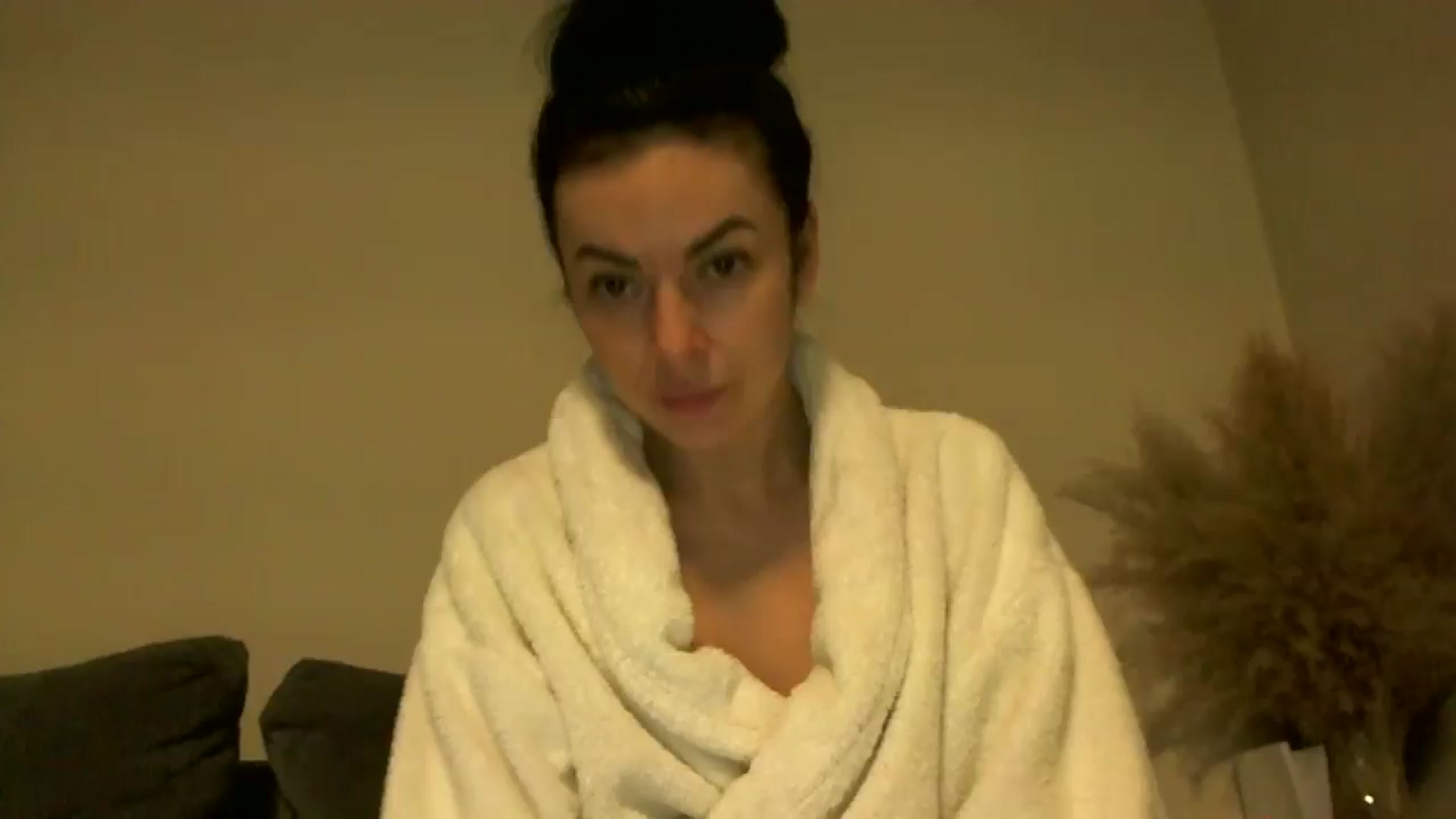 Gallery image thumbnail from TooOld4Sex's myfreecams stream on, 12/17/2024, 06:06 image 9 of 20