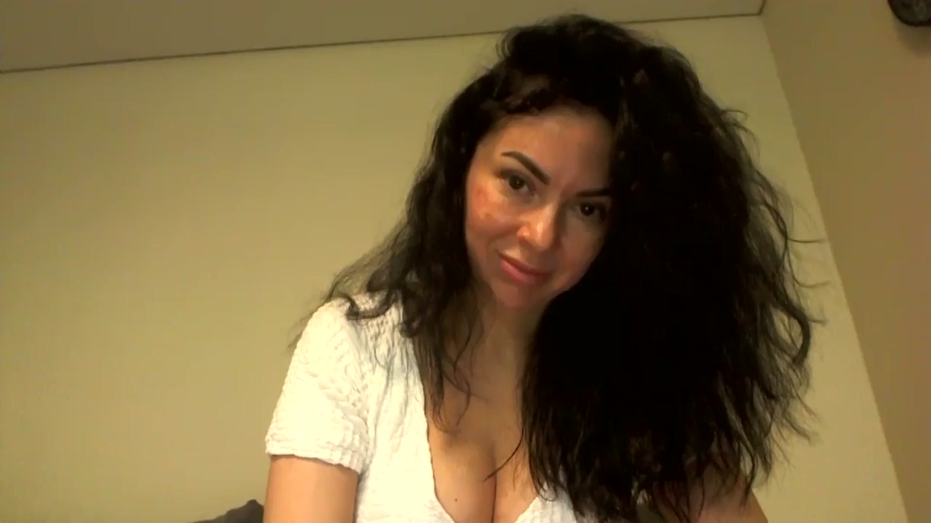 Gallery image thumbnail from TooOld4Sex's myfreecams stream on, 05/05/2025, 04:57 image 16 of 20