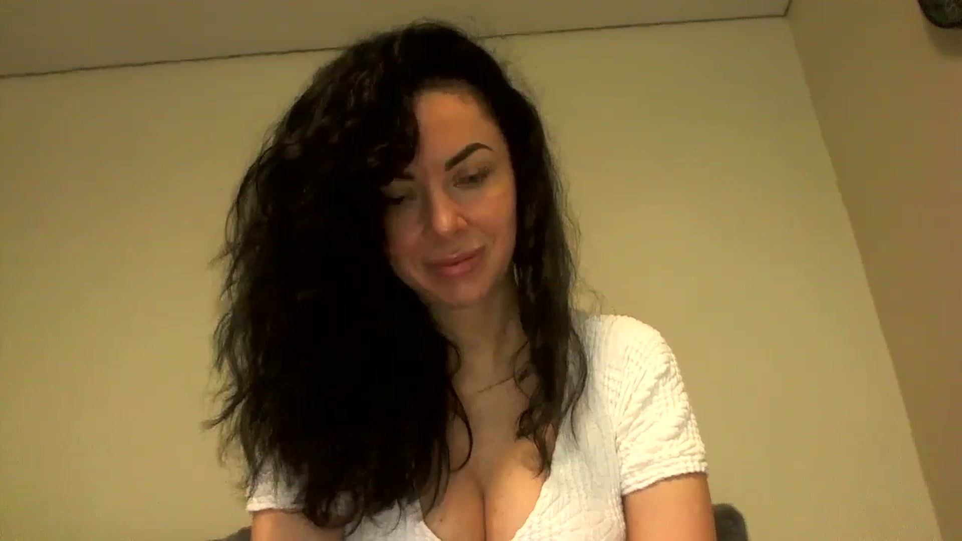 Gallery image thumbnail from TooOld4Sex's myfreecams stream on, 05/05/2025, 04:57 image 10 of 20