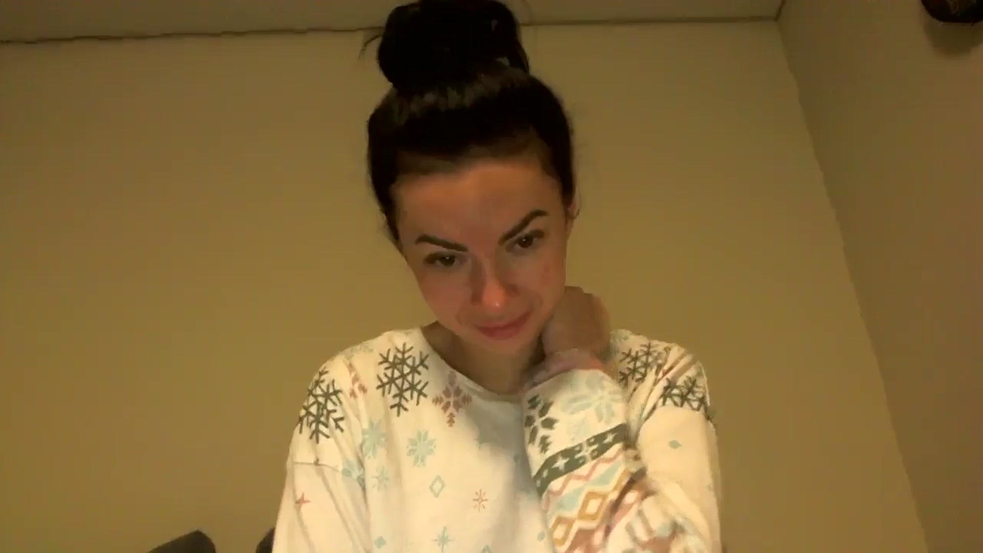 Gallery image thumbnail from TooOld4Sex's myfreecams stream on, 05/18/2025, 04:23 image 7 of 20