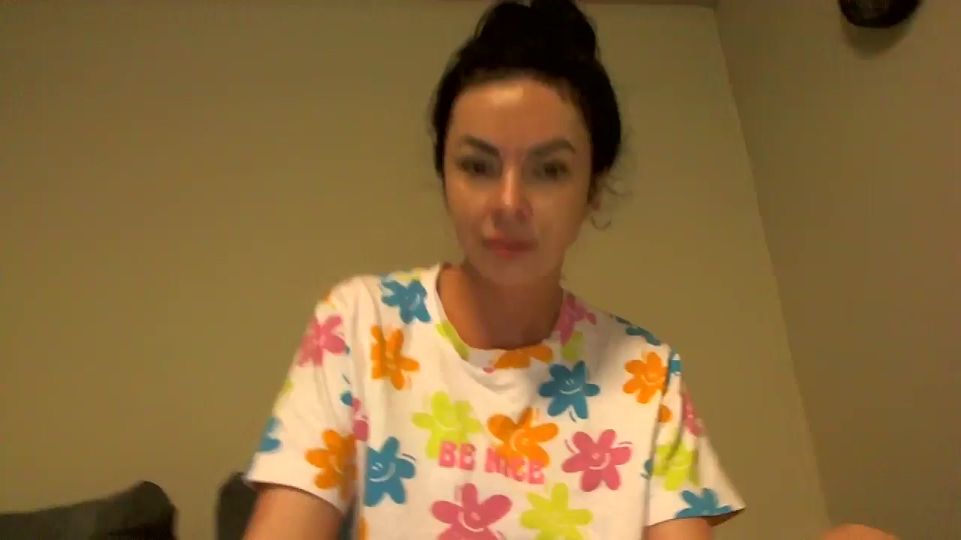 Gallery image thumbnail from TooOld4Sex's myfreecams stream on, 06/04/2025, 03:54 image 13 of 20